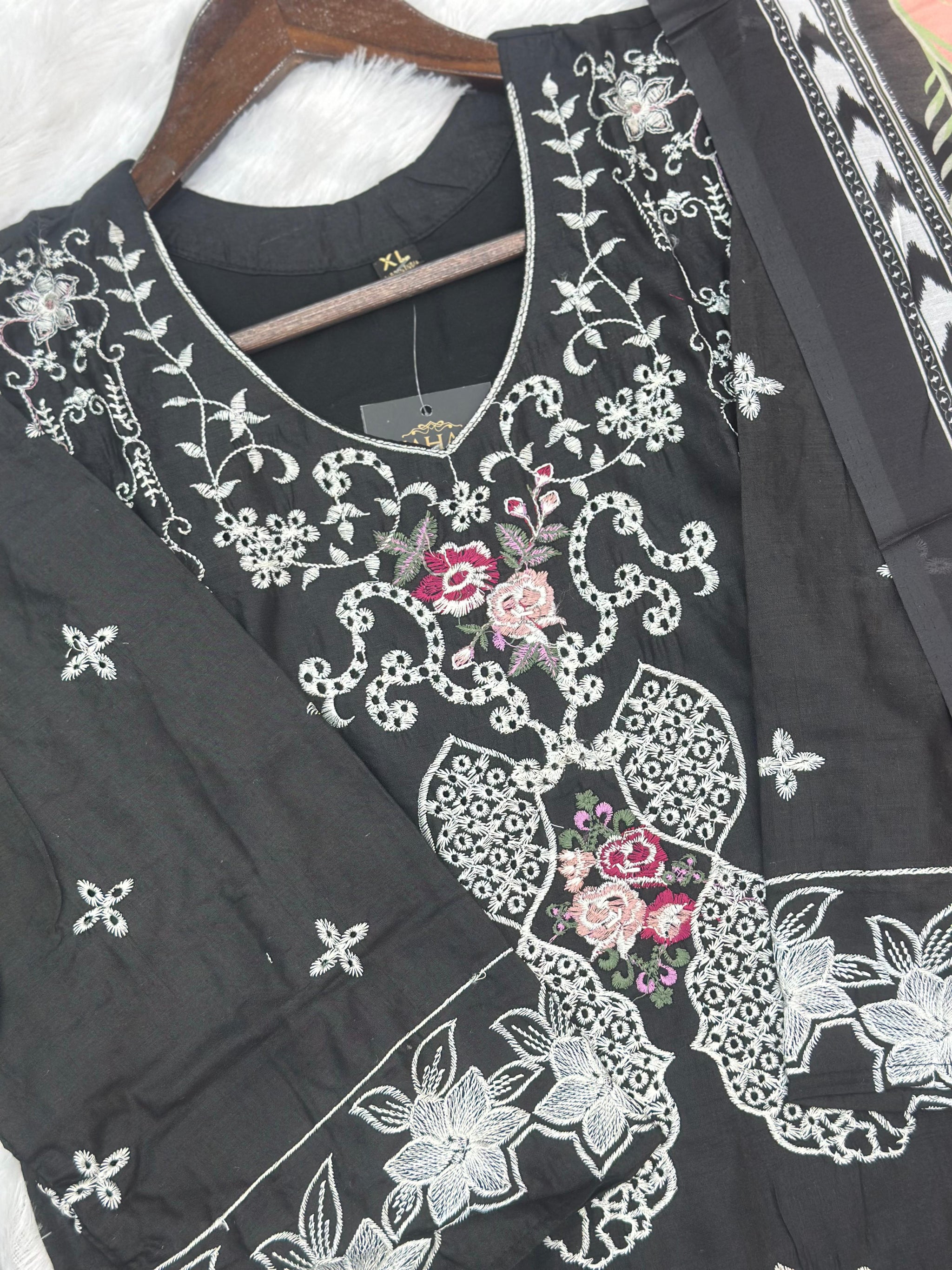 829 Pakistani Lawn Cotton Suit