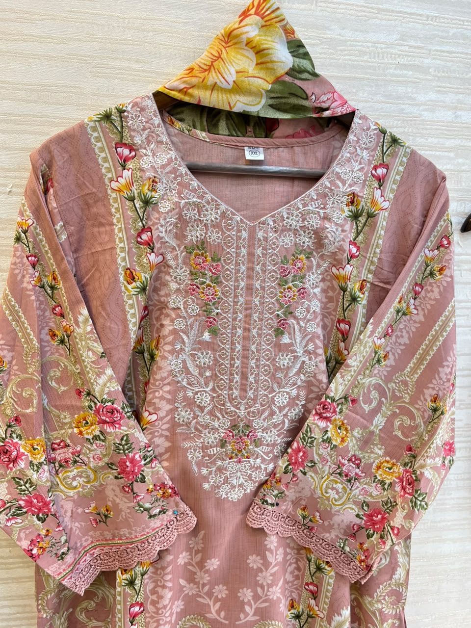 1106 Pakistani Embroidered Suit