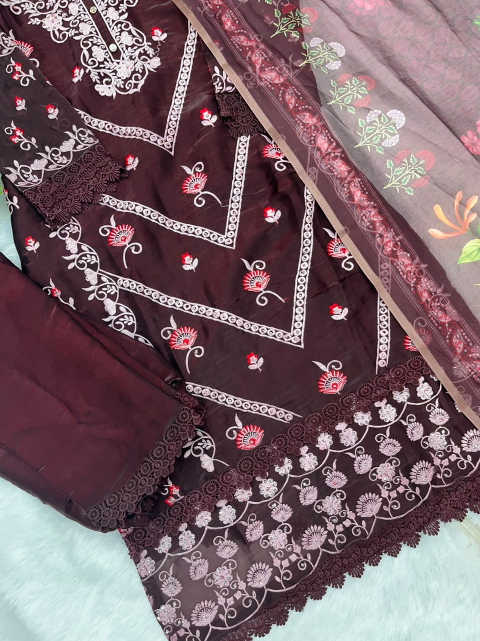 1149 Premium Pakistani Partywear