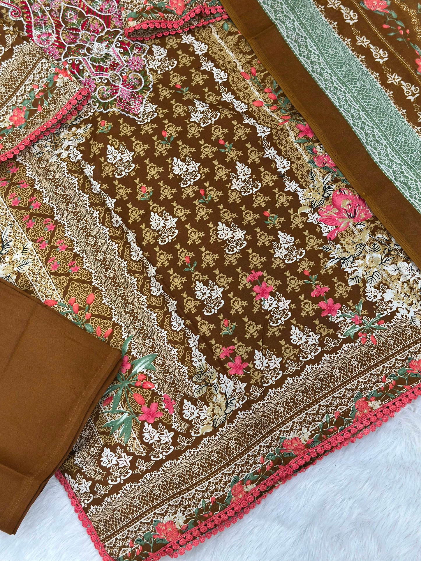 941 Pakistani Embroidered Suit