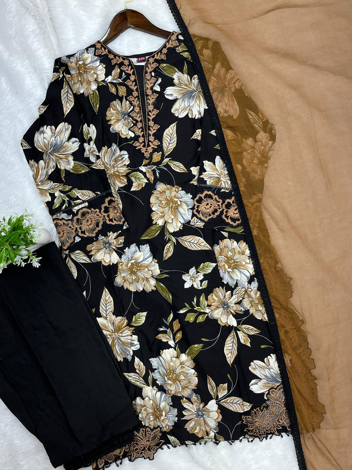 1369 Pakistani Embroidered Coordset - Black