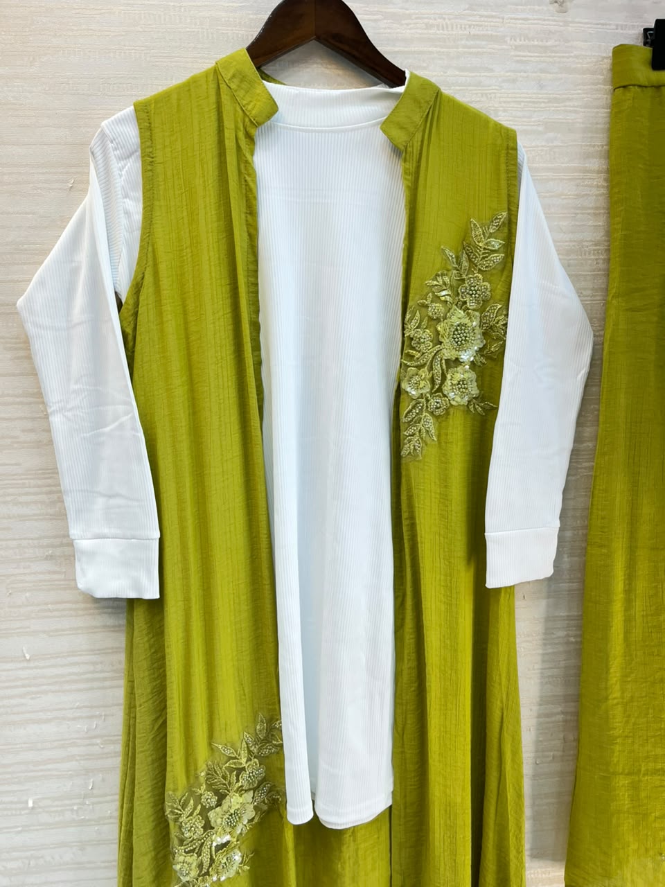 1191 Embroidered Shrug Coord Set - Lime