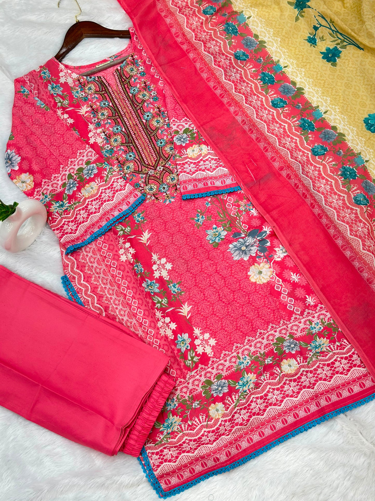 947 Pakistani Embroidered Suit