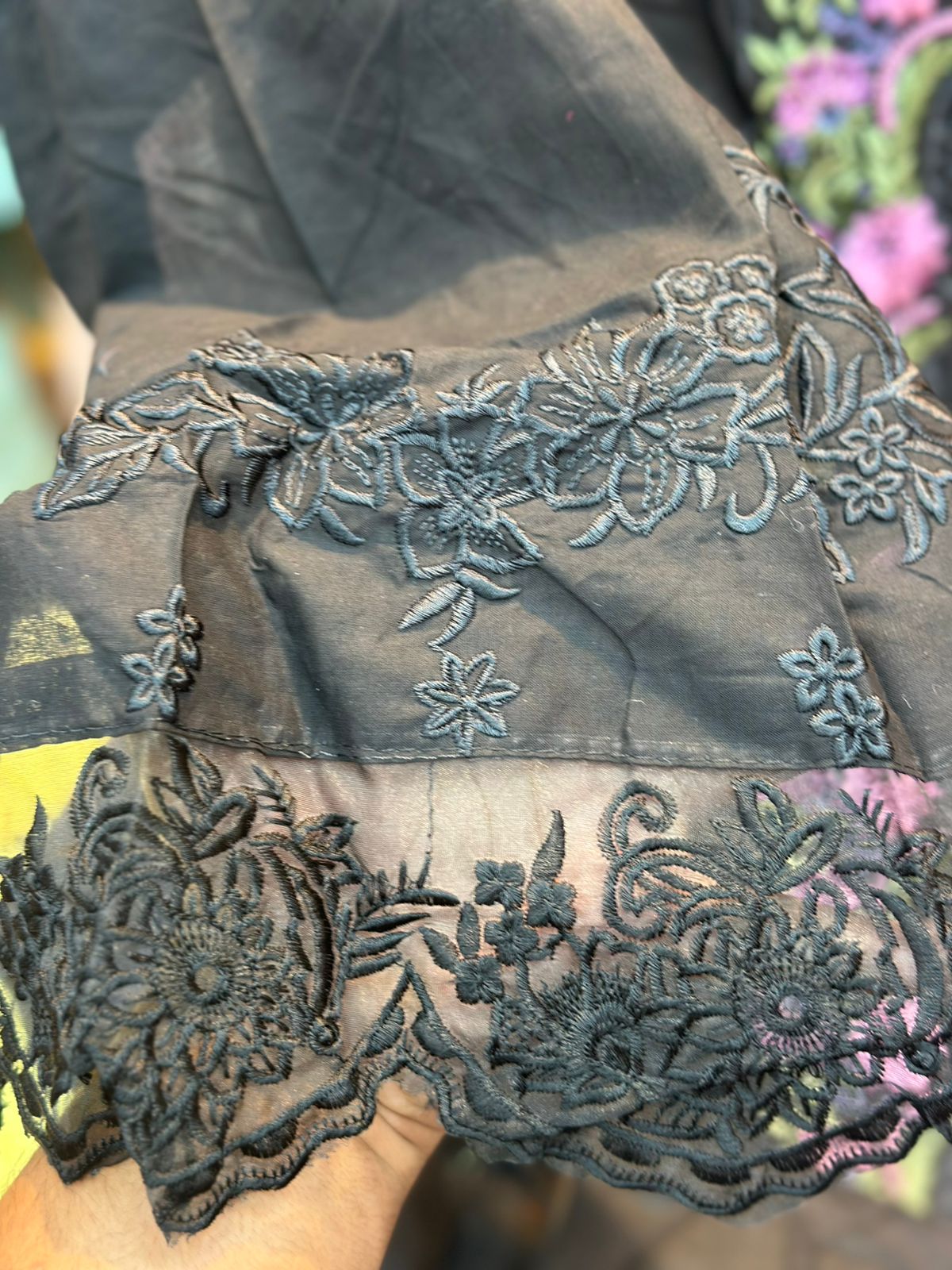 533 Maria-BUnstitched suit