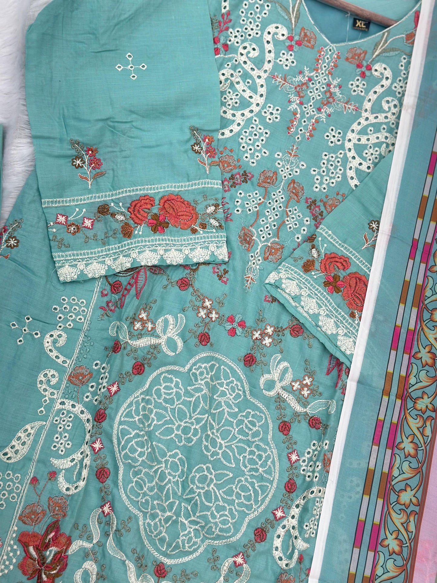 830 Pakistani Lawn Cotton Suit