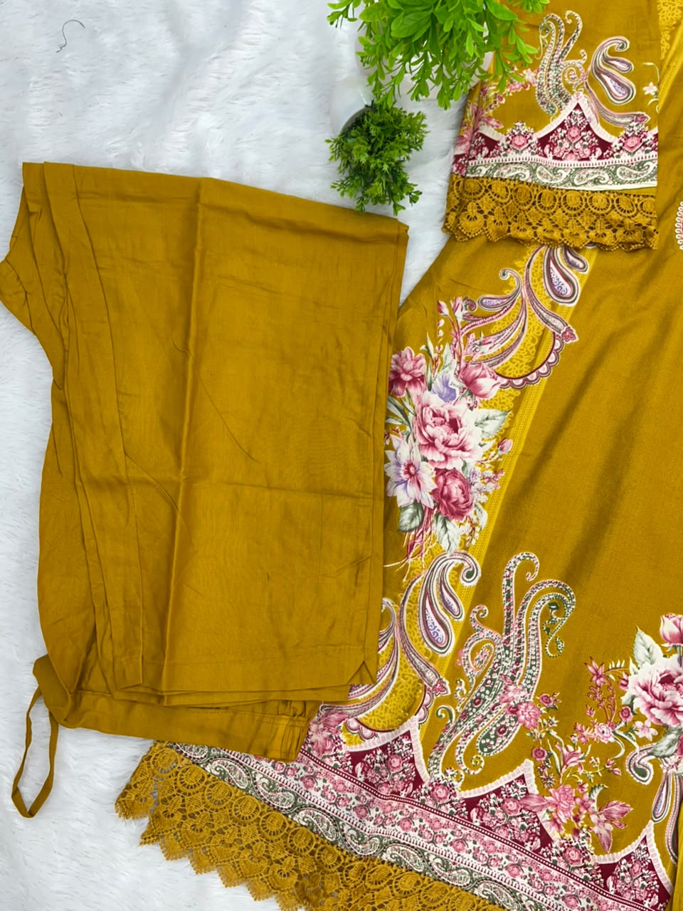 1228 Pakistani Embroidered Suit