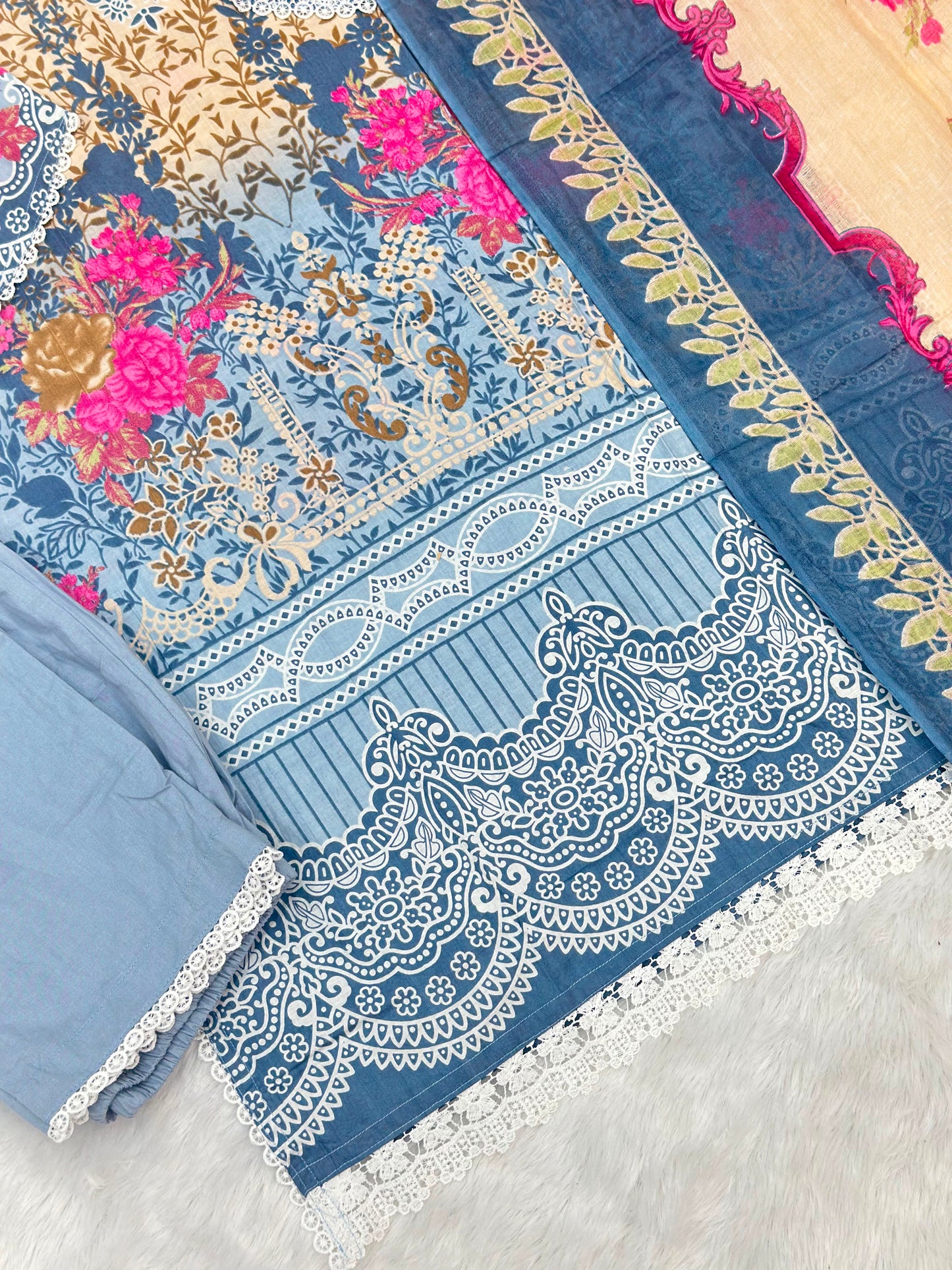 928 Pakistani Embroidered Suit