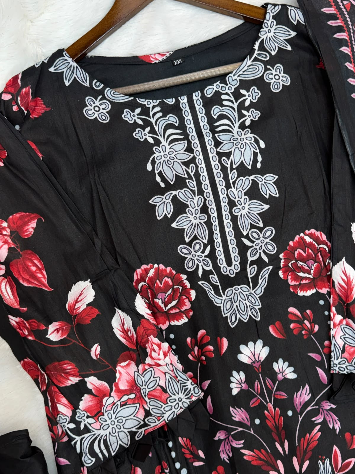 1450 Pakistani Embroidered Suit - Black