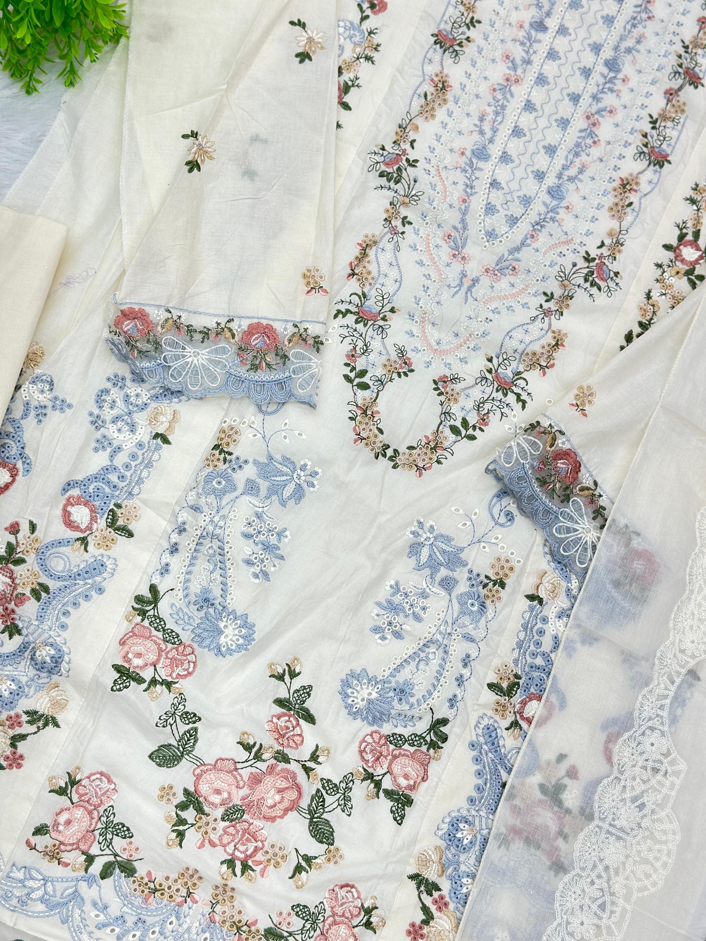 834 Elaf Pakistani Unstitched chikan Lawn Suit
