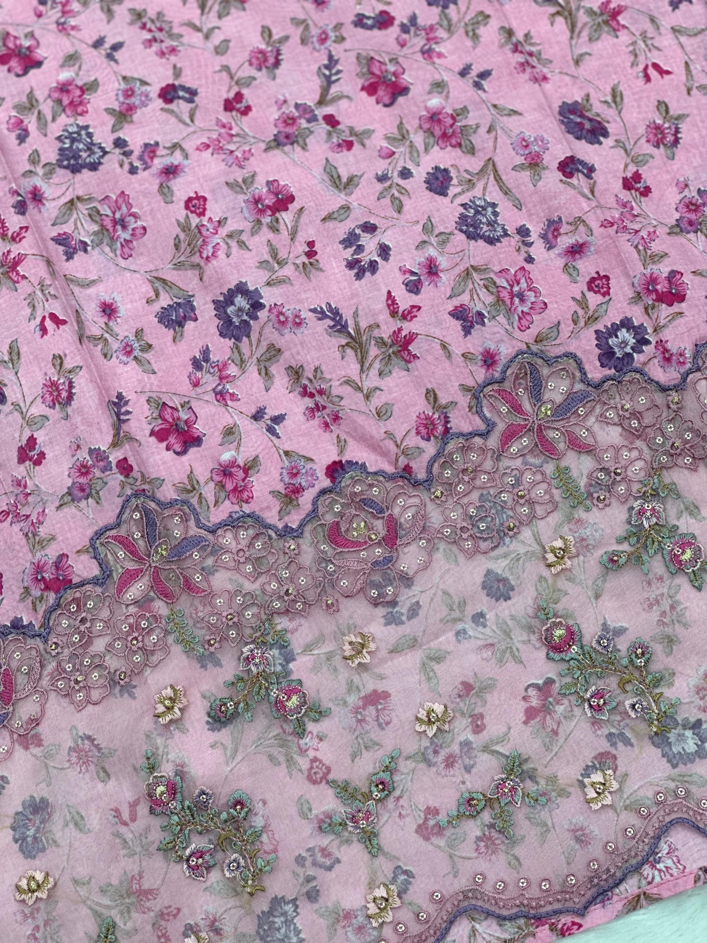682 Pakistani Lawn Suit - Pink