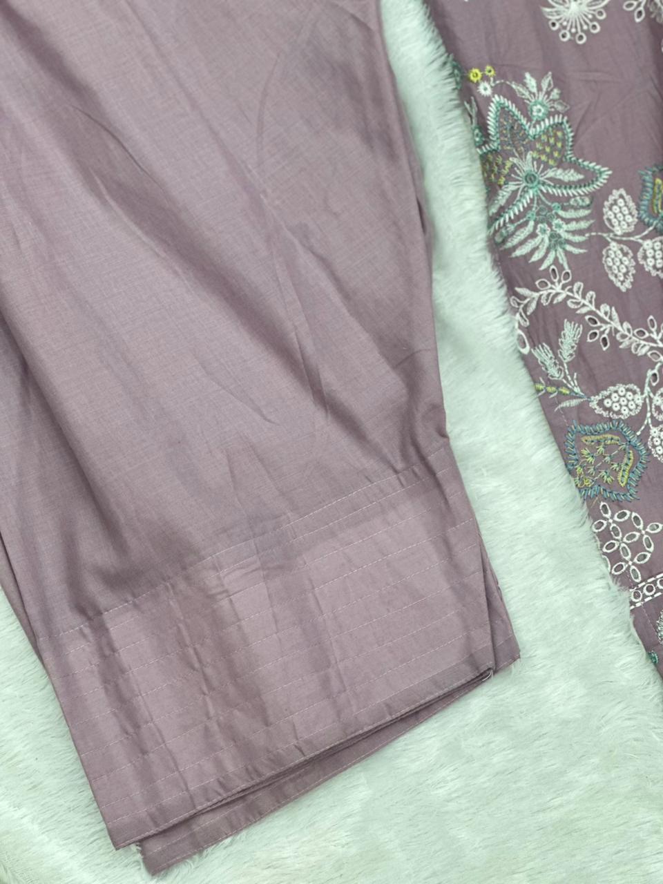 676 Pakistani Lawn Farshi Suit