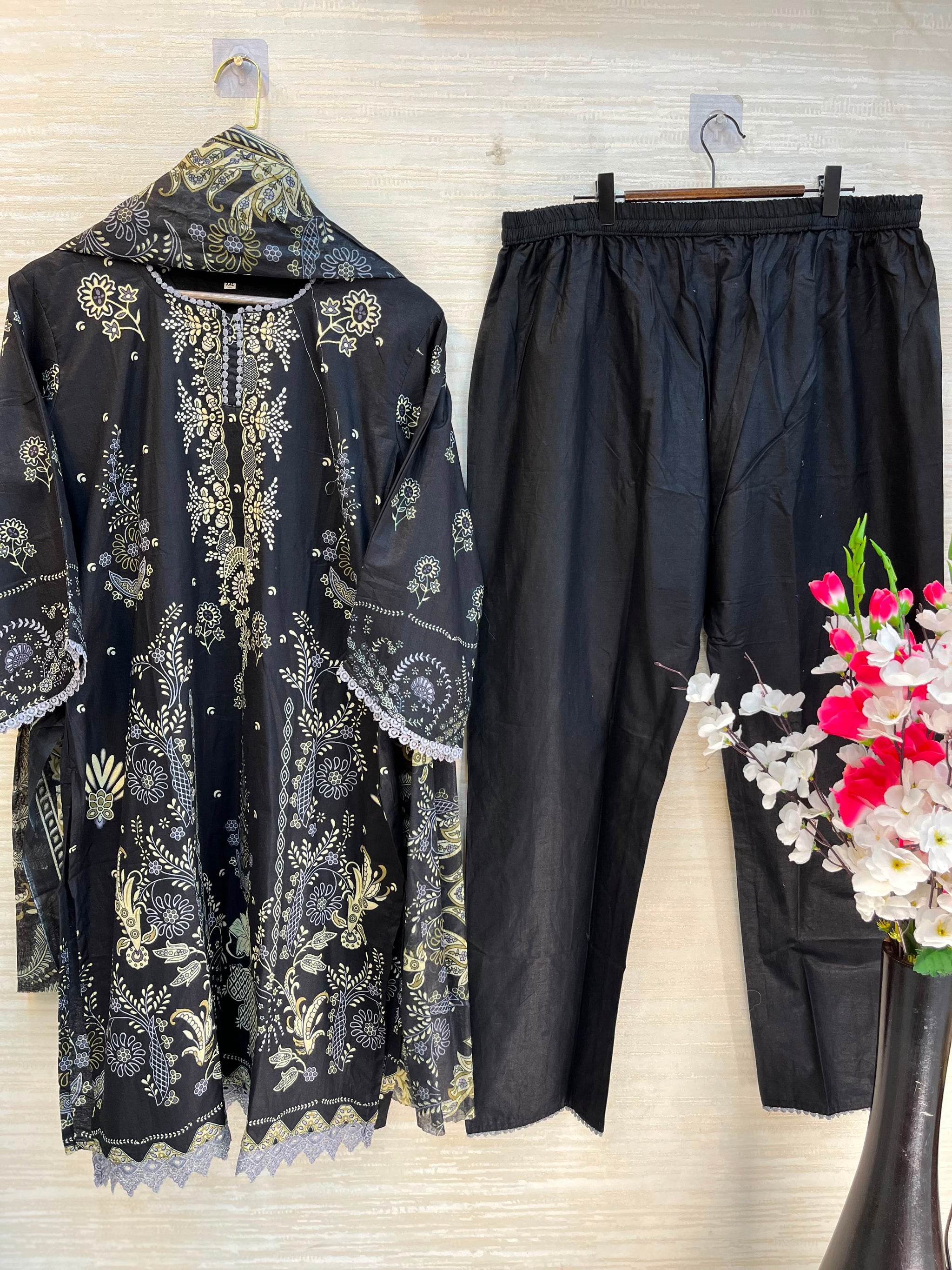 1083 Pakistani Printed Suit