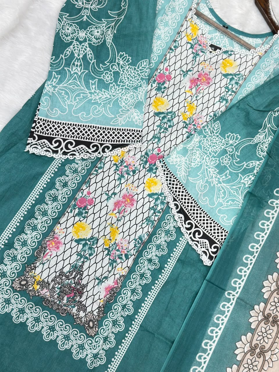 938 Pakistani Embroidered Suit