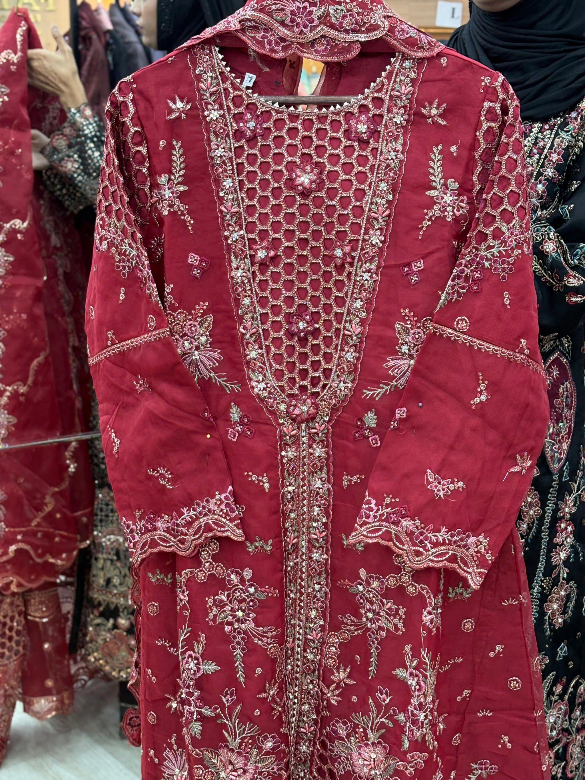 285 Noor-e-Khaas Husnara OG Gown - Vintage Rosewood