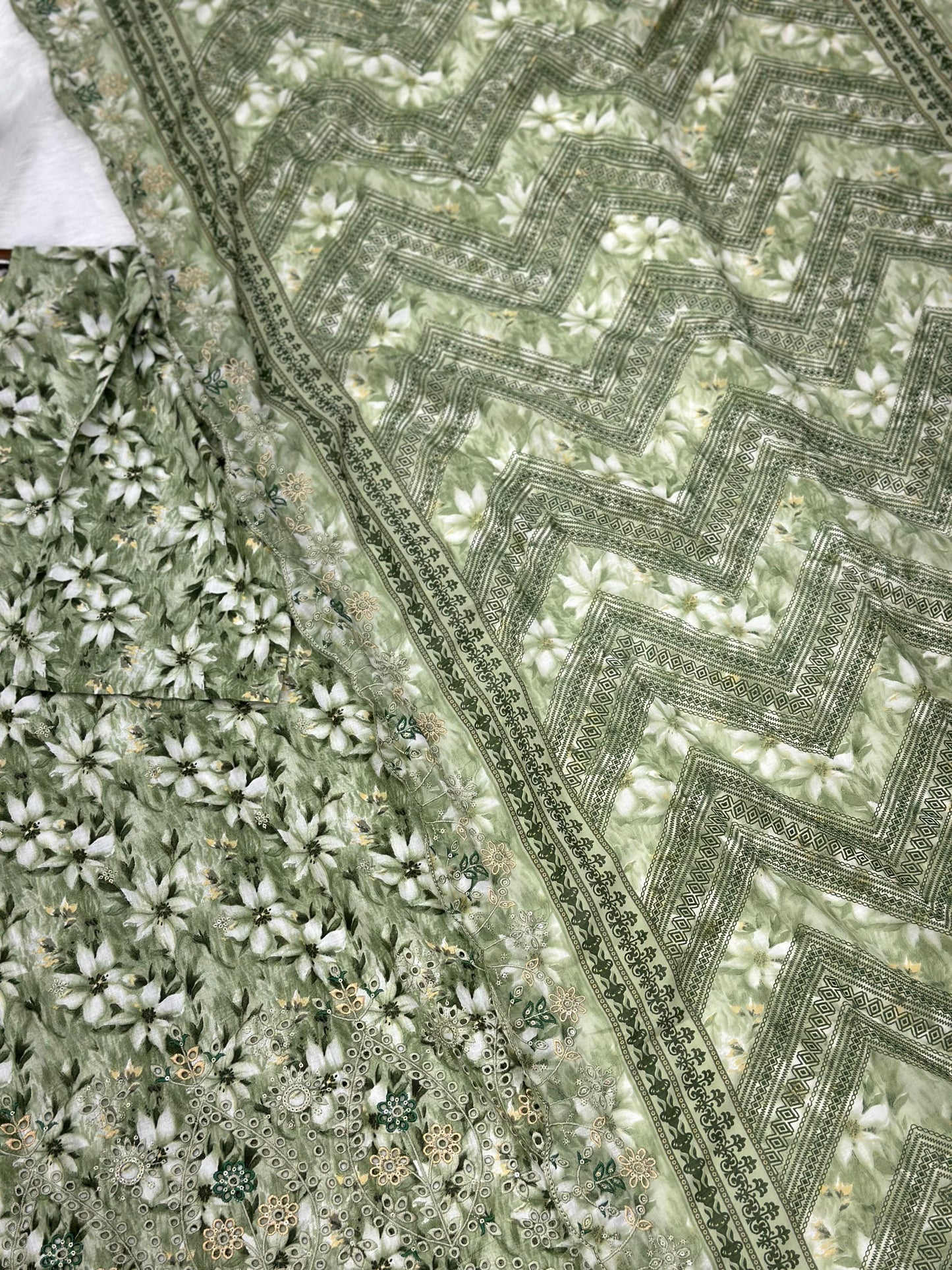 682 Pakistani Lawn Suit -  Green