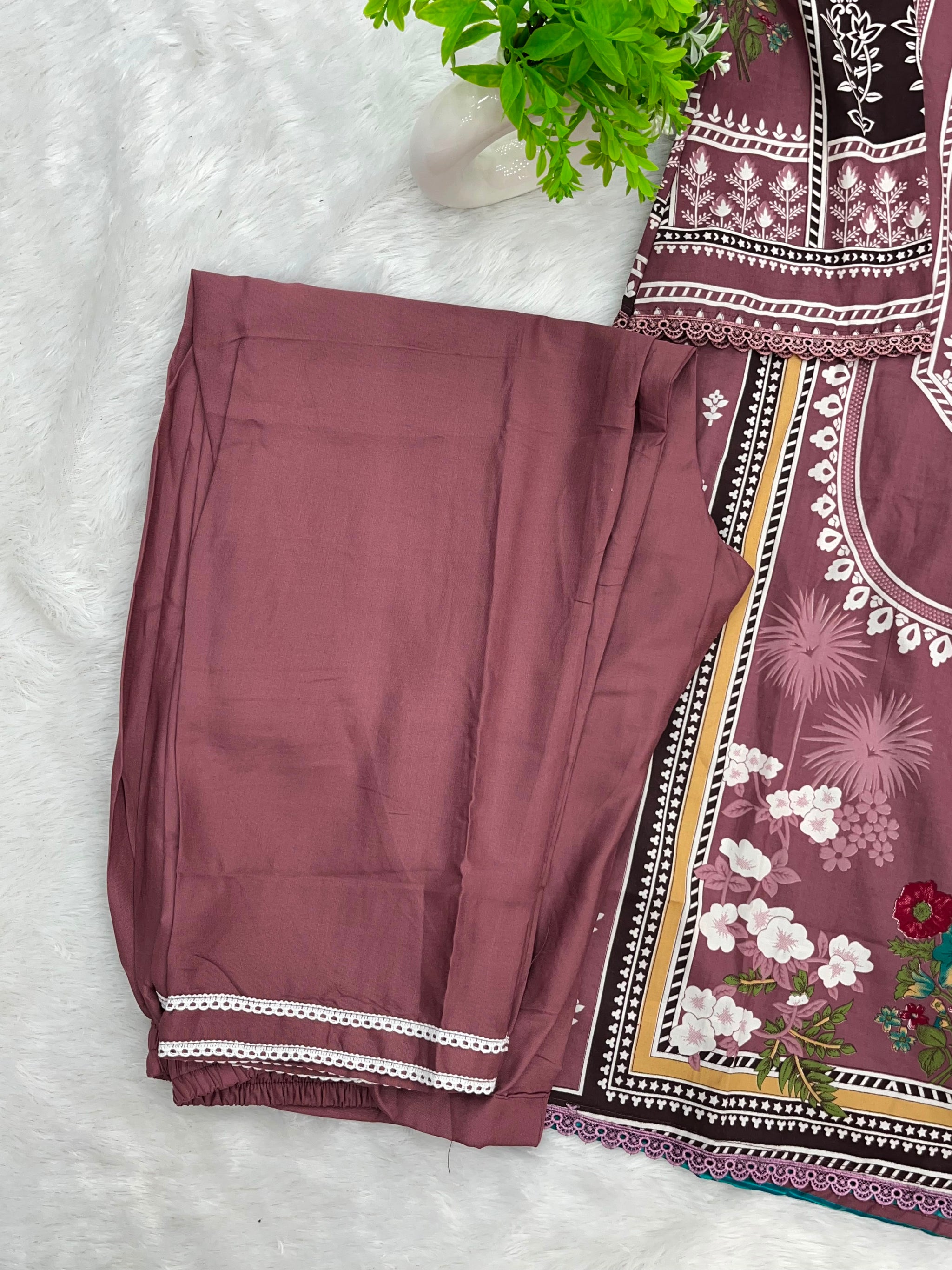 1262 Pakistani Printed Suit