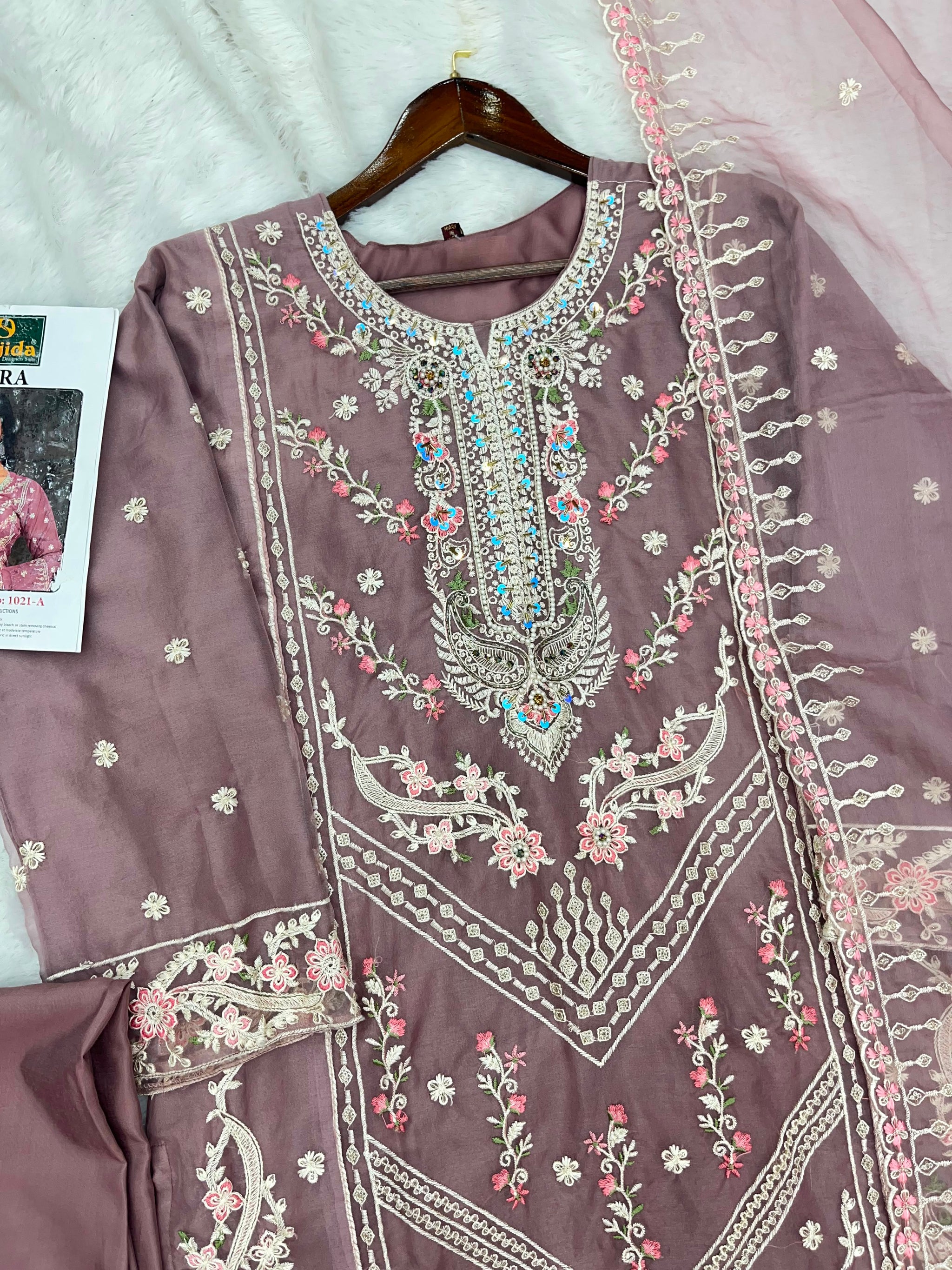 1155 Premium Pakistani Partywear