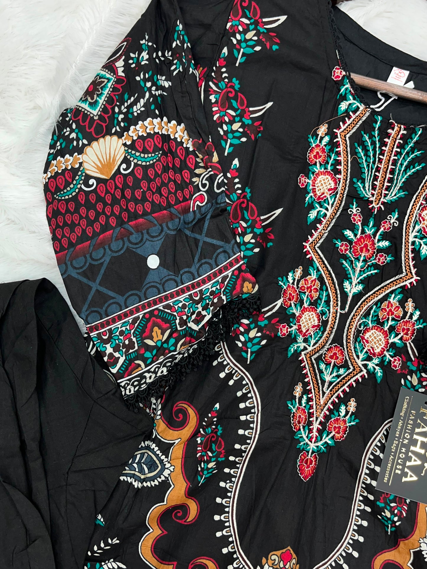 1215 Pakistani Embroidered Suit