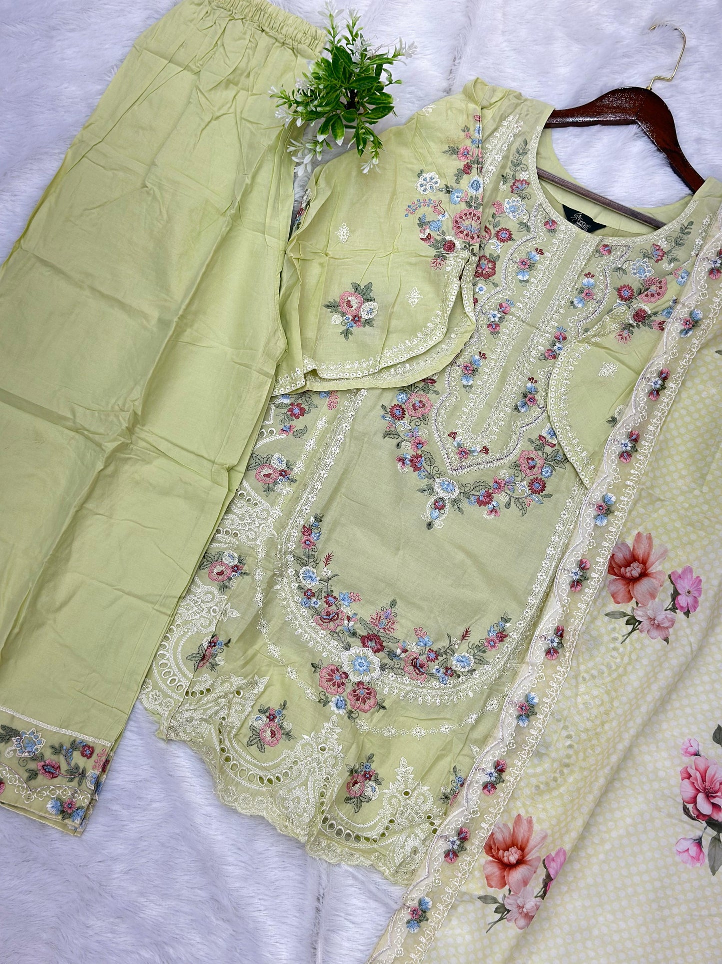 777 Readymade Pakistani Heavy Embroidered Coord-Set
