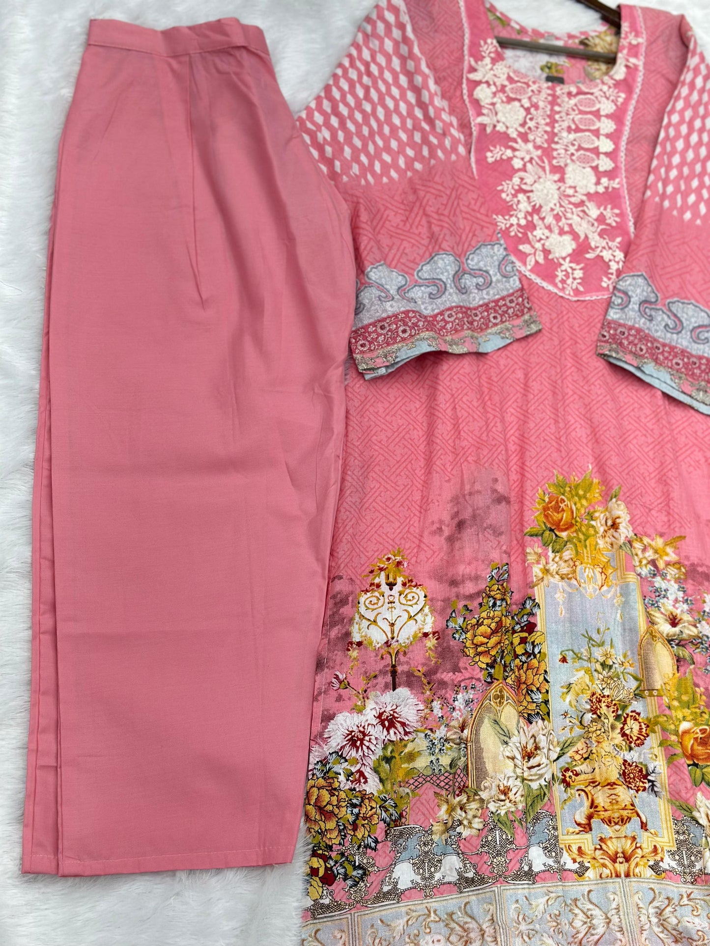 680 Pakistani Lawn Suit - Pink