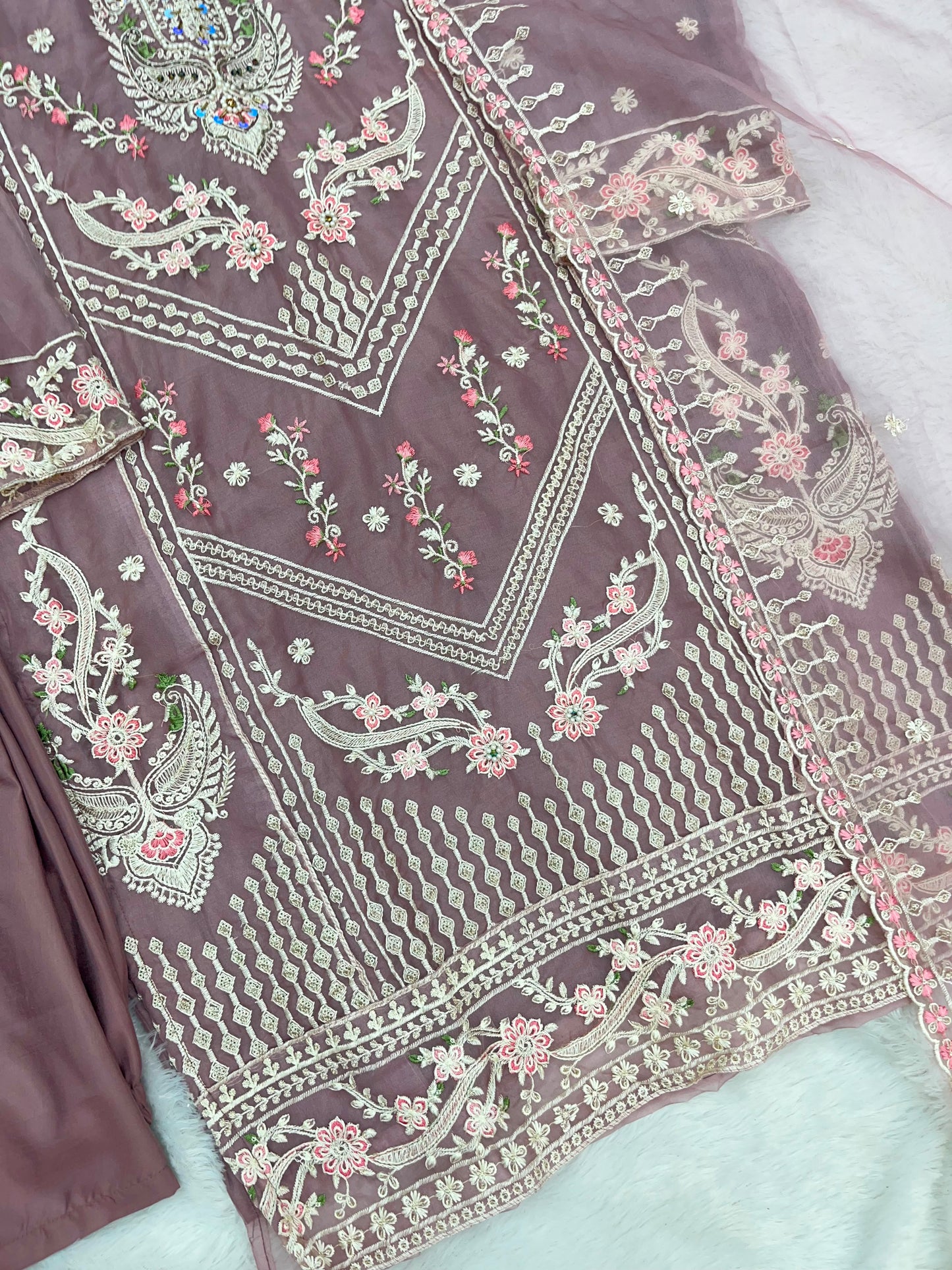 1155 Premium Pakistani Partywear