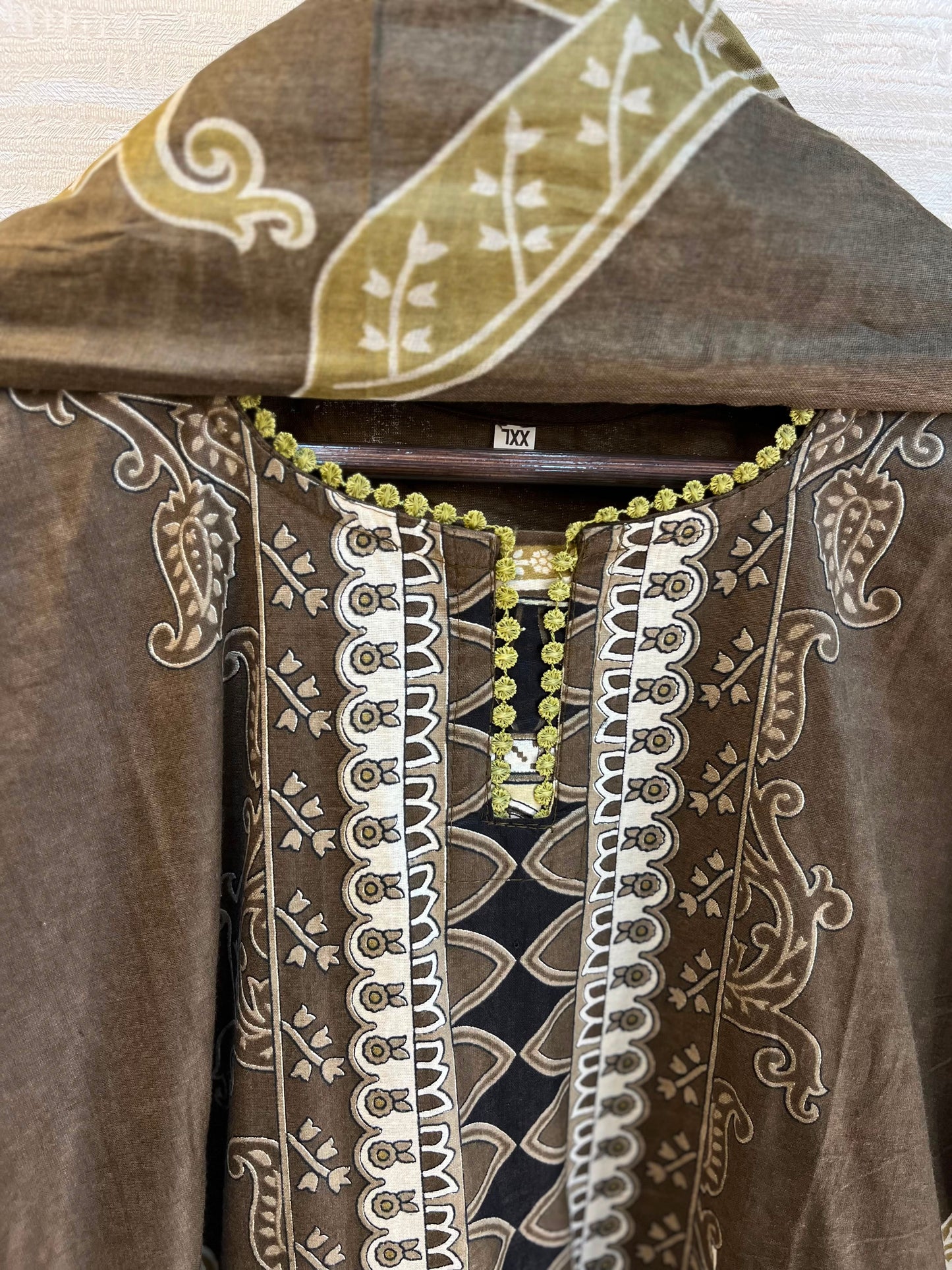 1084 Pakistani Printed Suit