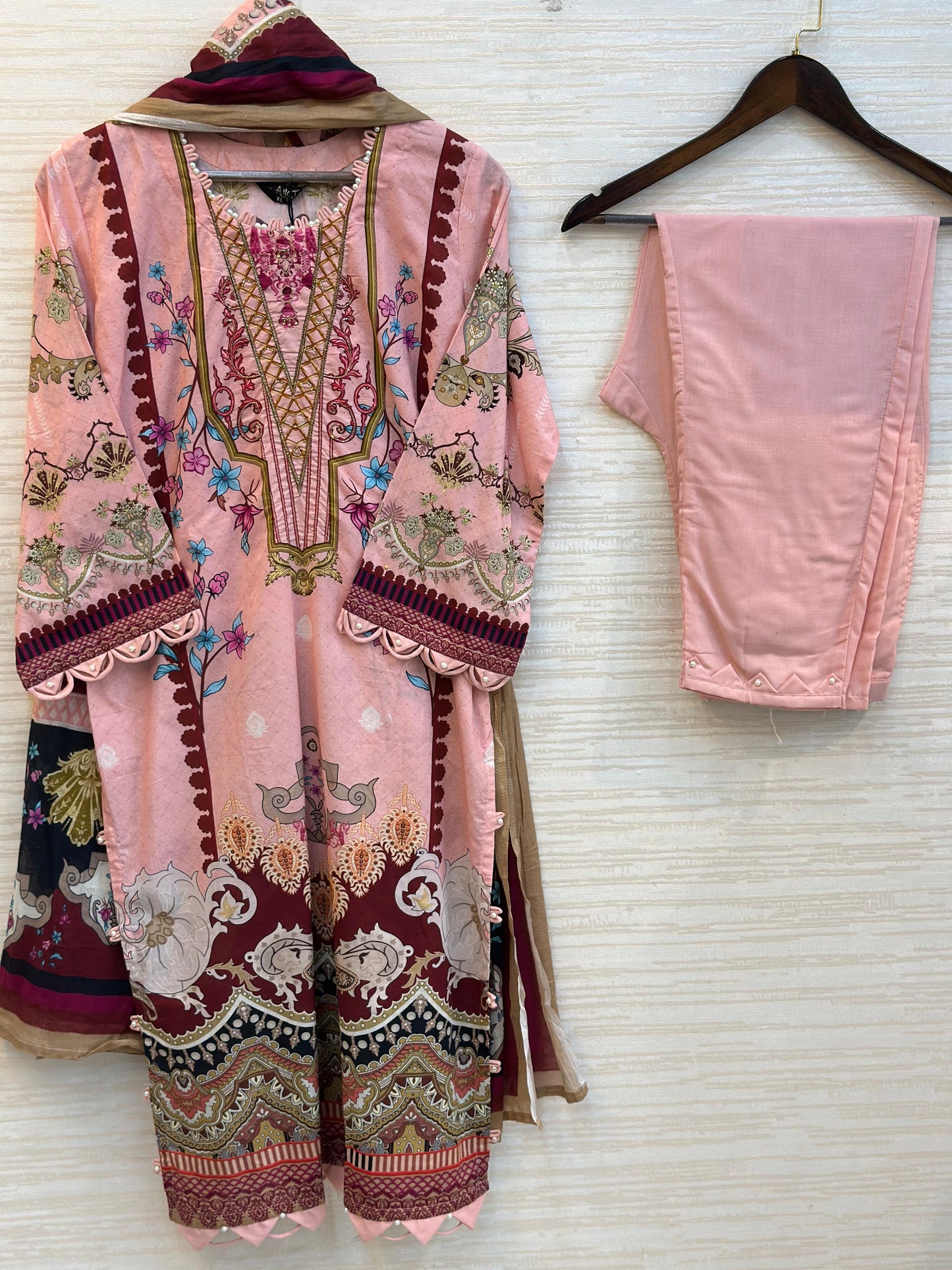 400 Floral Lawn Suit