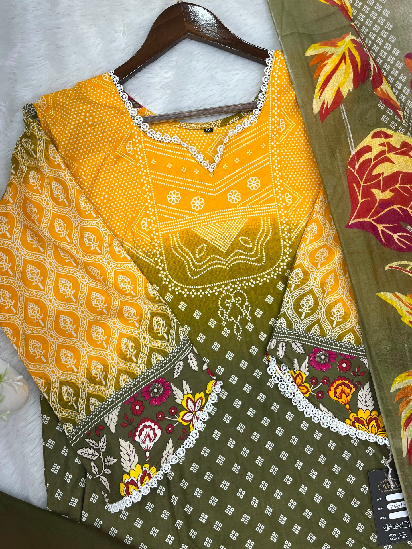 1321 Pakistani Printed Suit