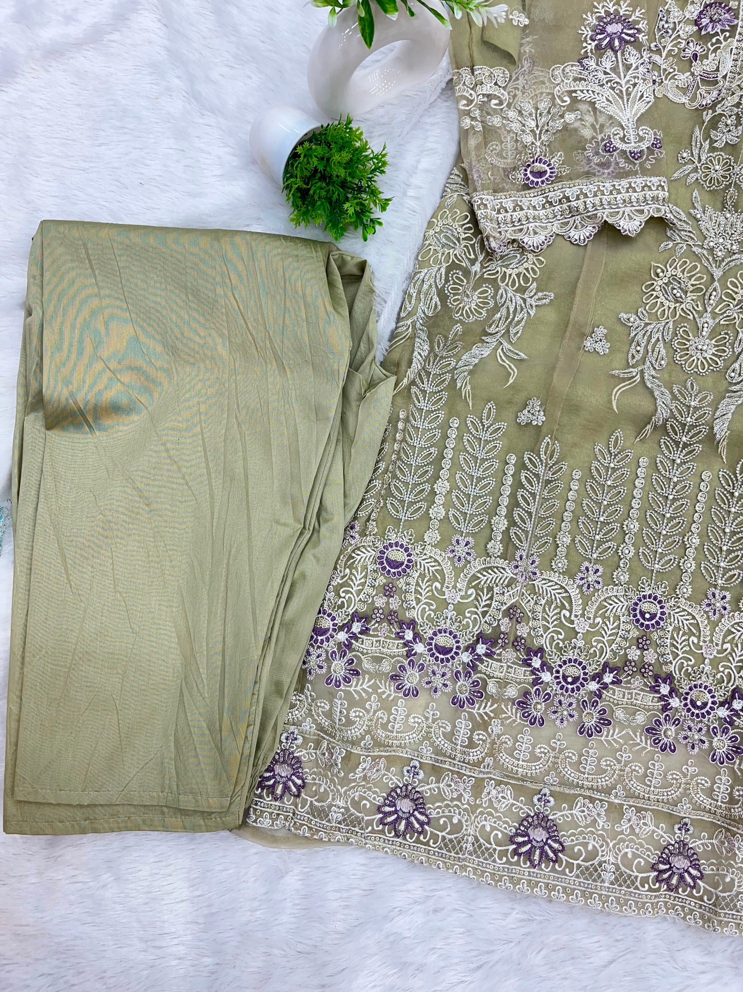 1147 Mushk Premium Pakistani Partywear - Lime Green