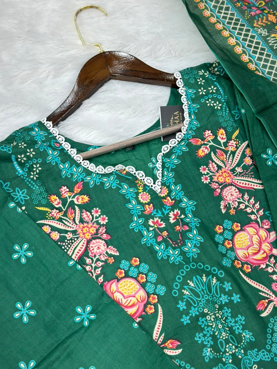 935 Pakistani Embroidered Suit