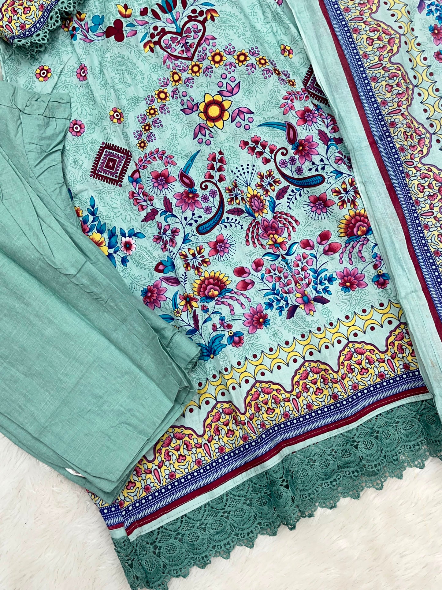 1216 Pakistani Embroidered Suit