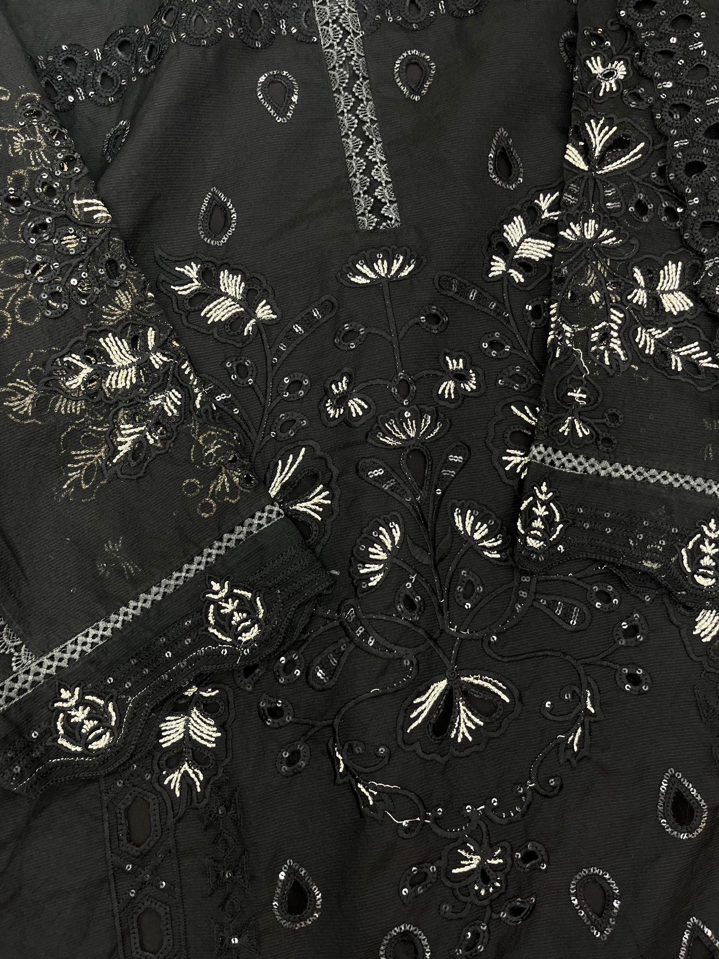 1154 Premium Pakistani Partywear