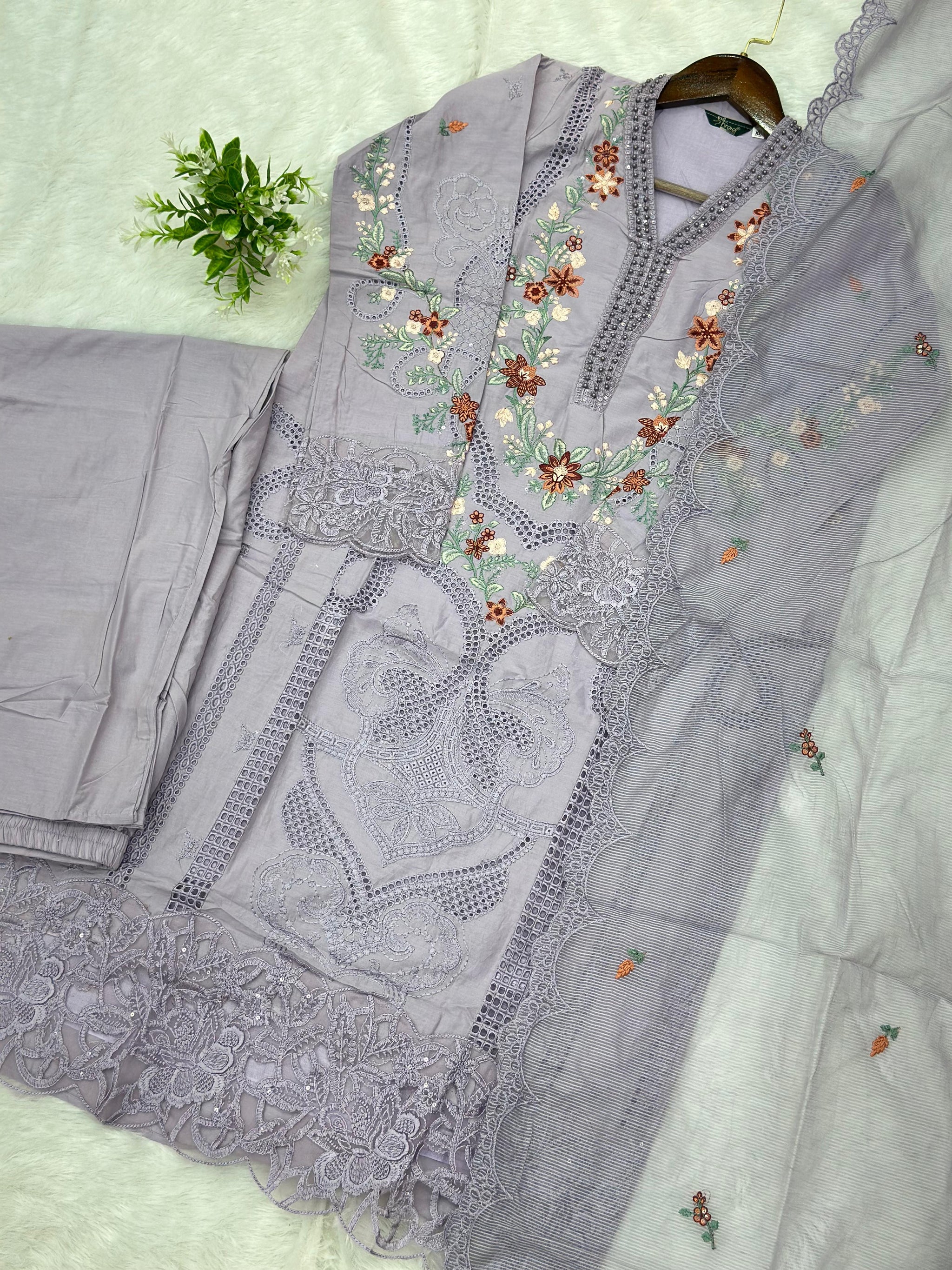 780 Readymade Pakistani Heavy Embroidered Lawn