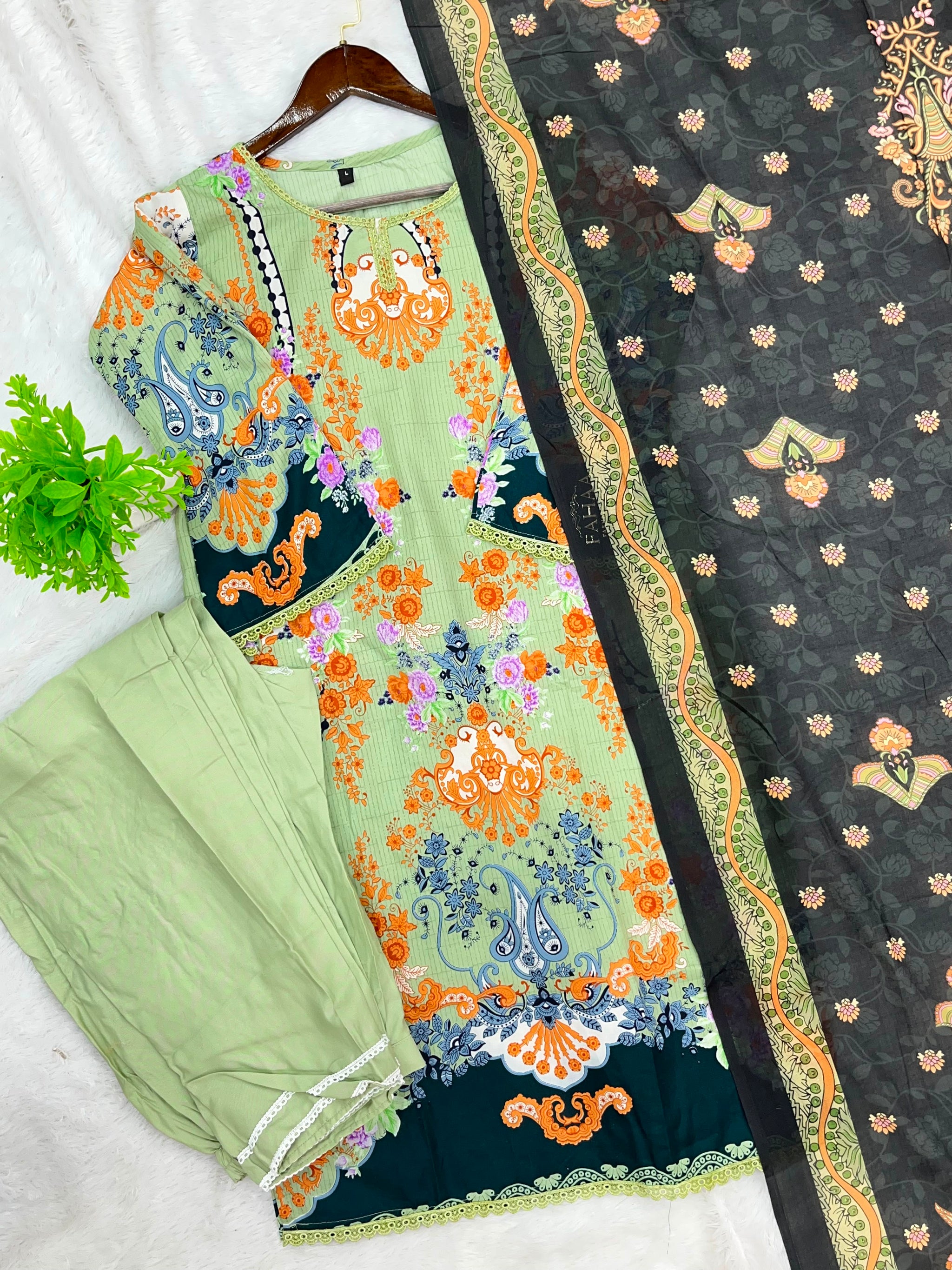 1274 Pakistani Printed Suit