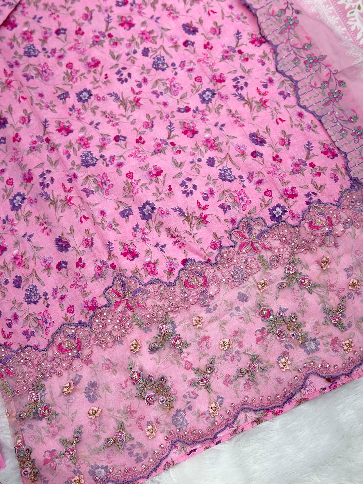 682 Pakistani Lawn Suit - Pink