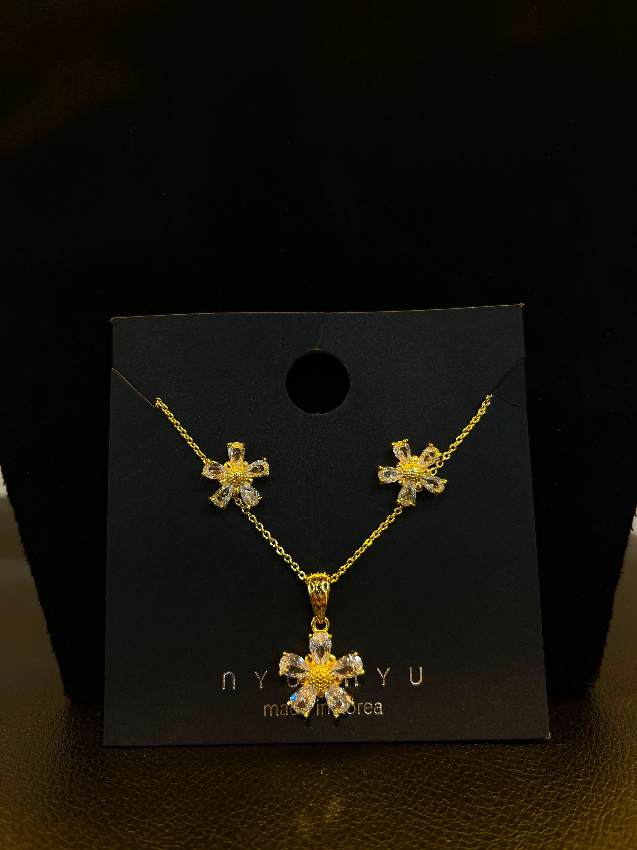 1162 Modest Necklace Pendant Set
