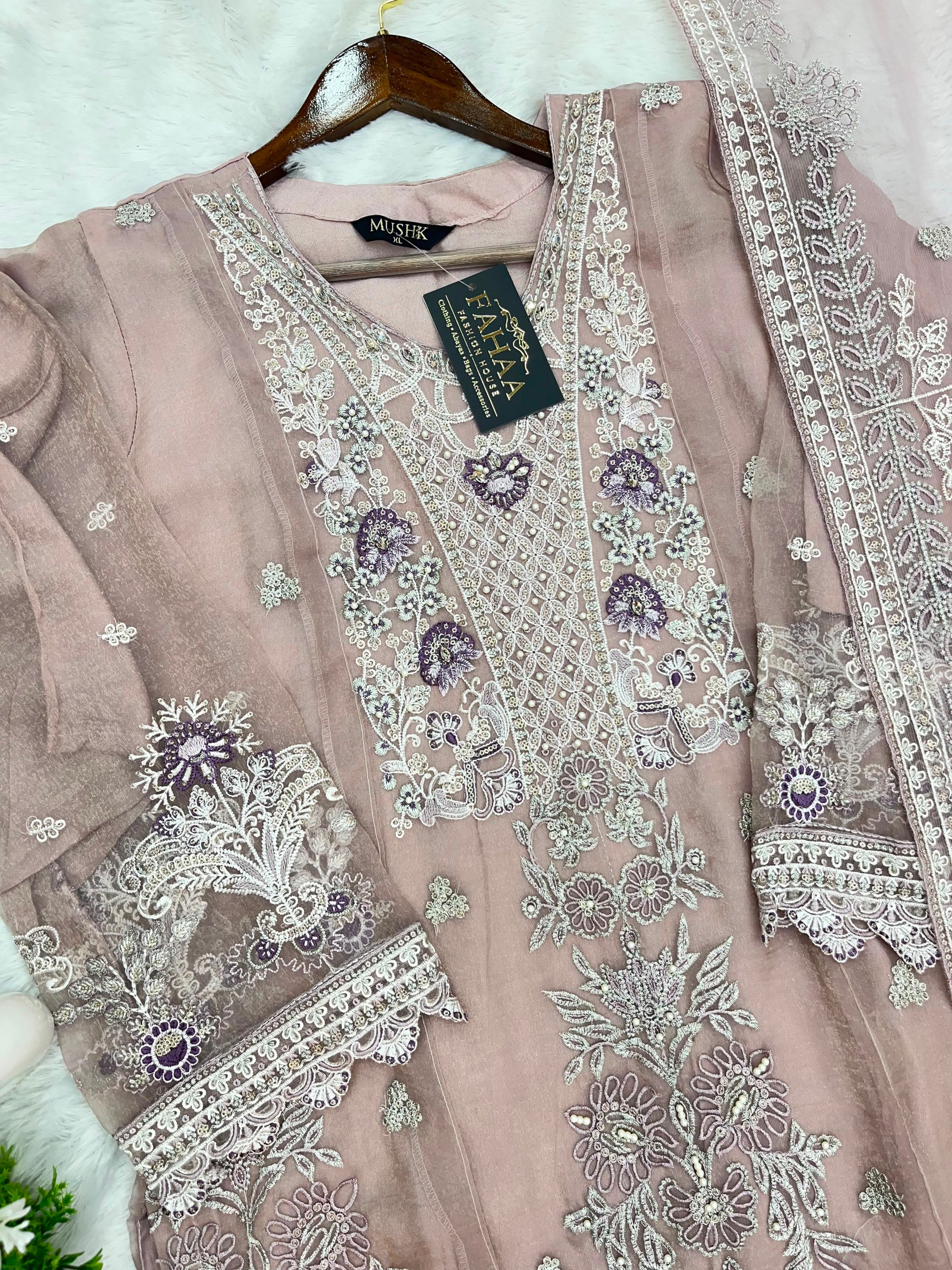 1147 Mushk Premium Pakistani Partywear - Onion Pink