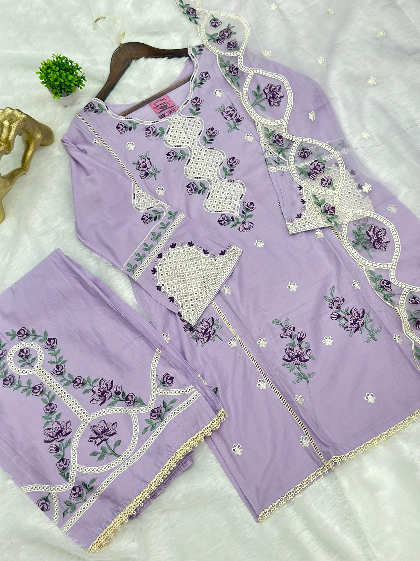 657 Premium Pakistani Lawn Cordset Set