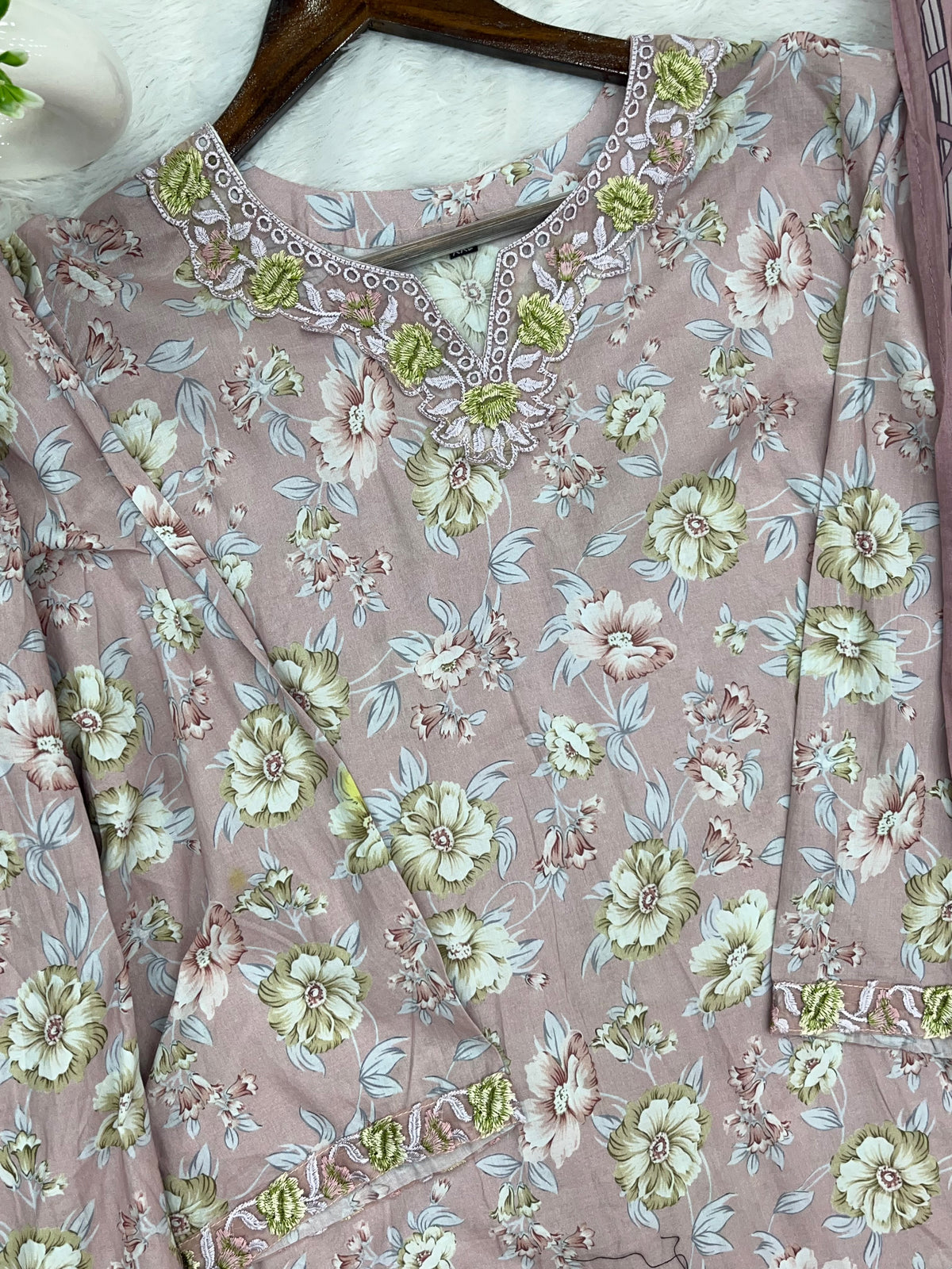 1441 Mausumery Foral Lawn Suit - Mauve Pink