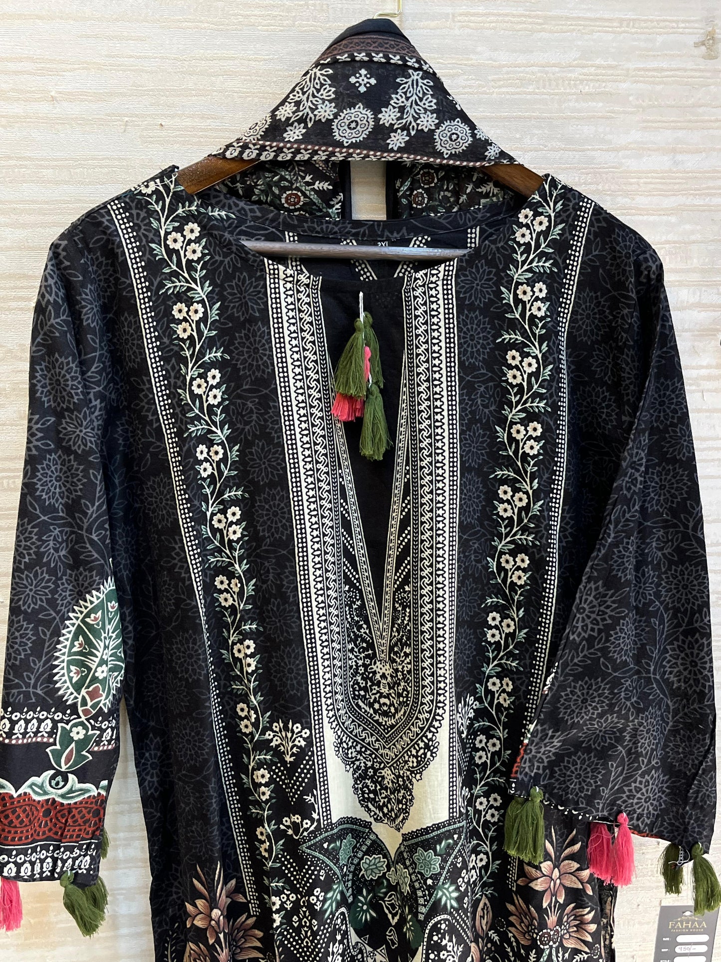 1350 Pakistani Embroidered Suit