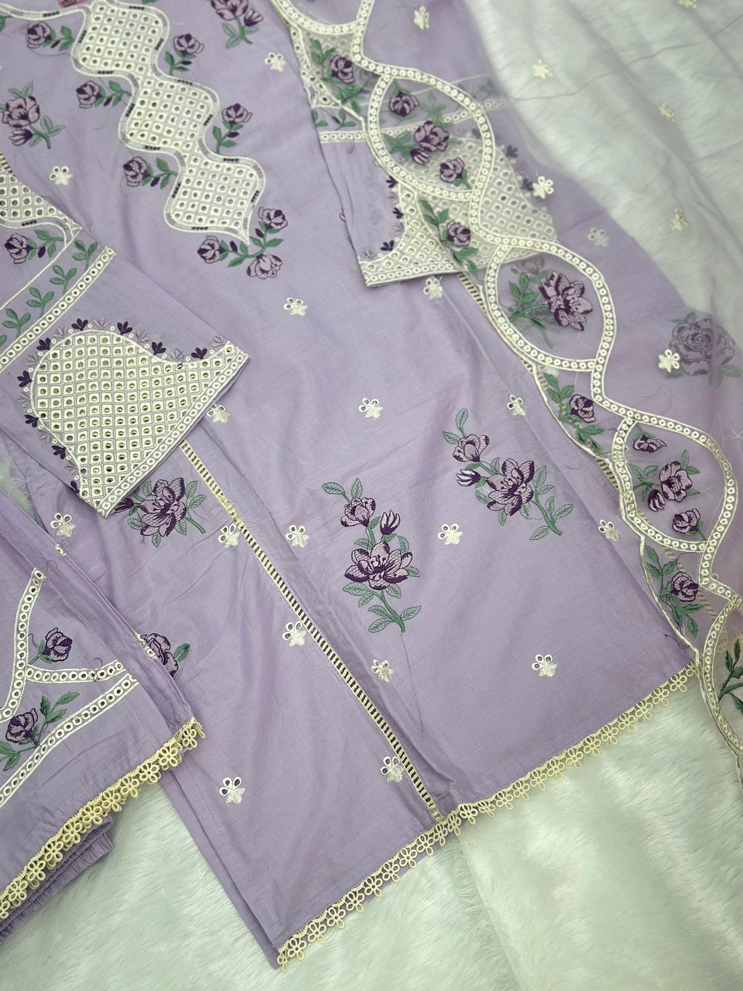 657 Premium Pakistani Lawn Cordset Set