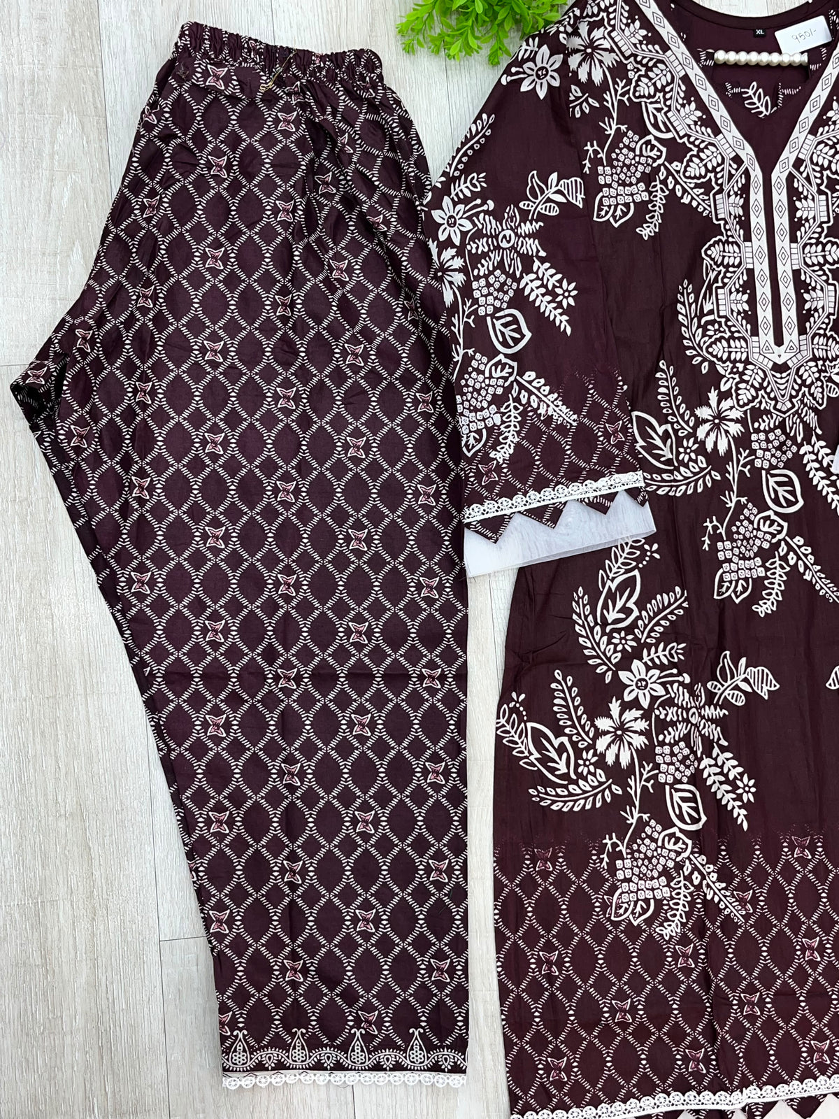 1516 Pakistani Embroidered Suit
