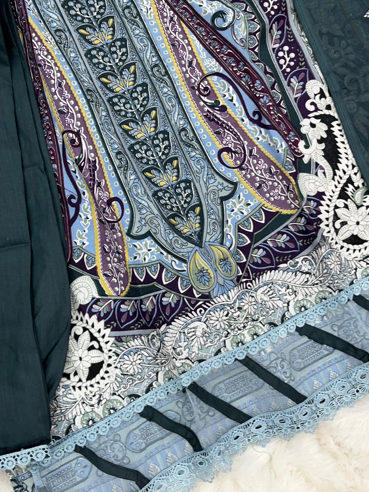 1449 Pakistani Embroidered Suit - Bottle Green