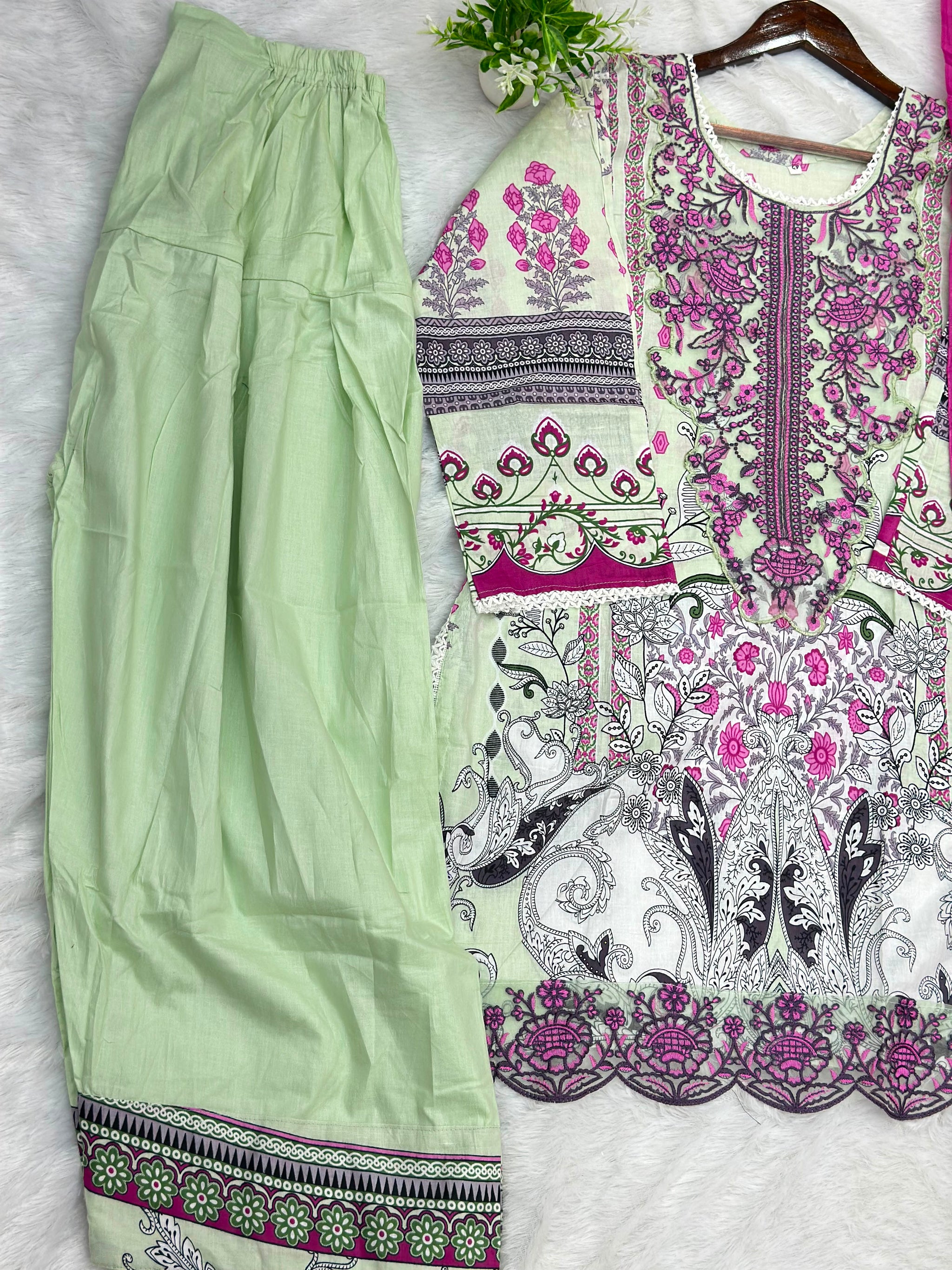 720 Pakistani Heavy Lawn Suit
