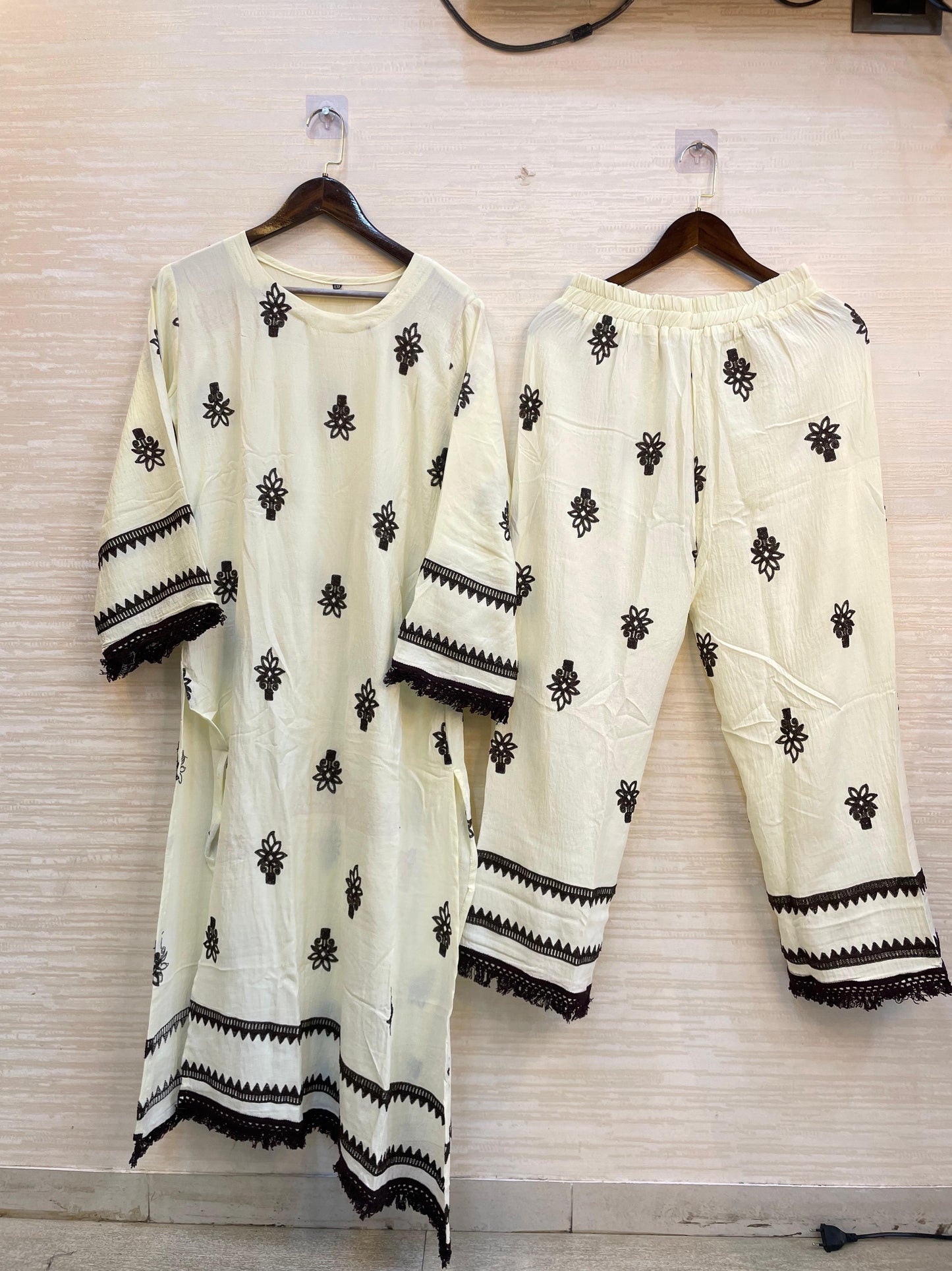 906 Modest Long Coord-Set - White