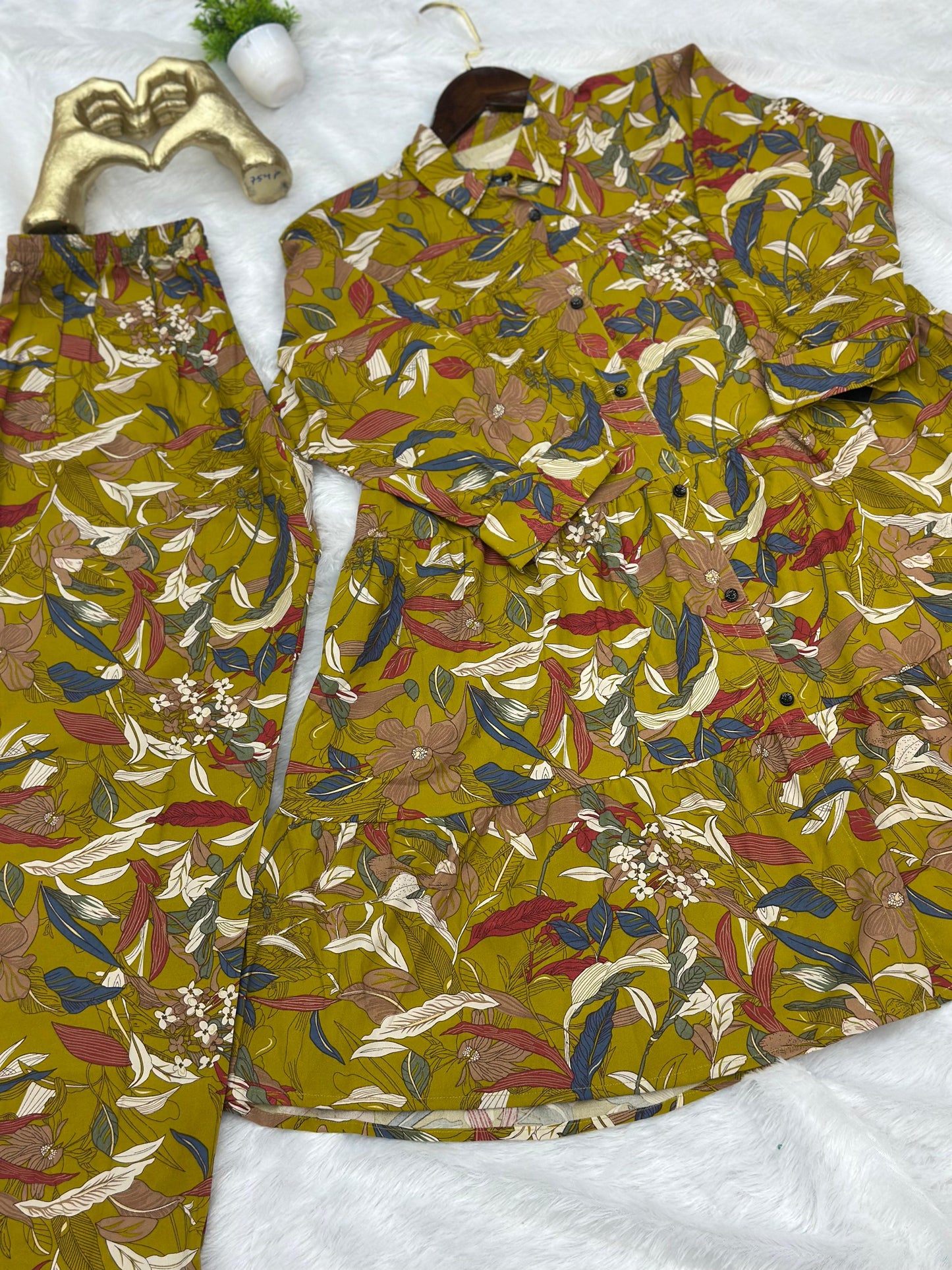 671 Meadow Bloom Cordset