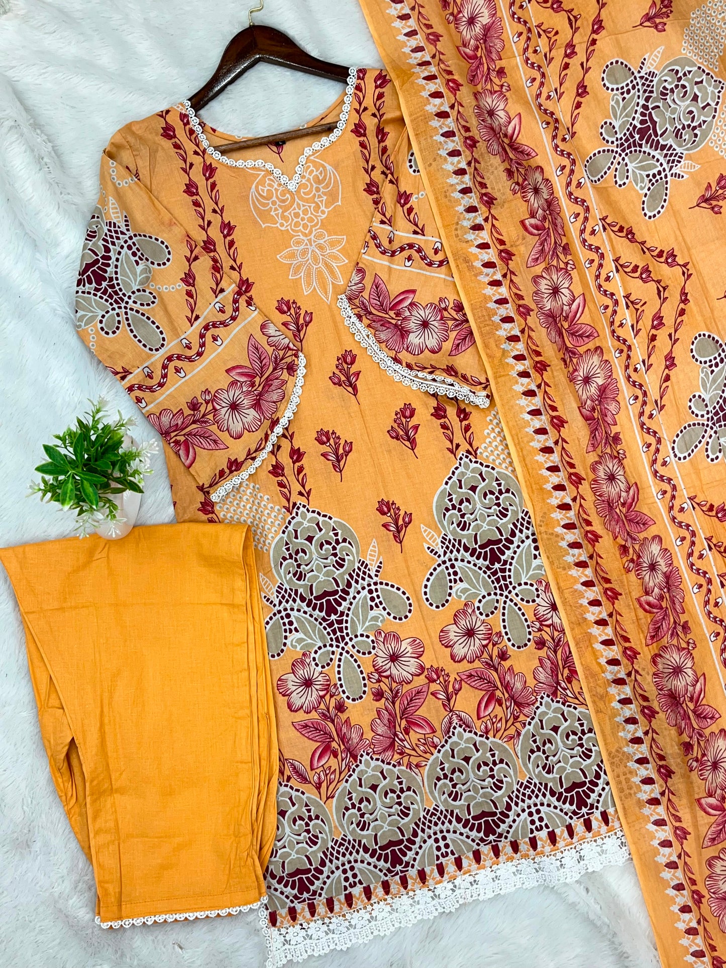 1324 Pakistani Printed Suit