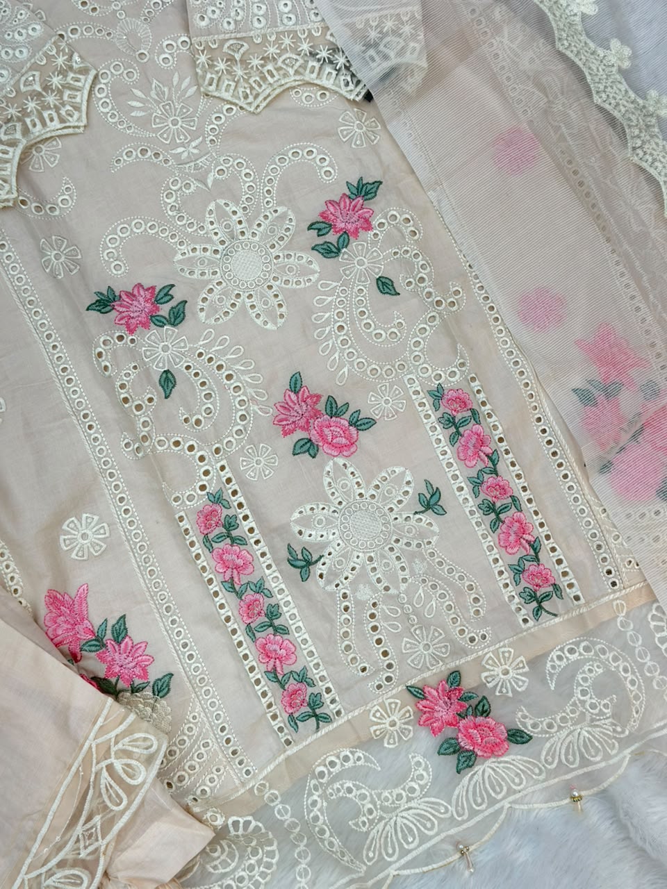 719 Pakistani Heavy Lawn Suit