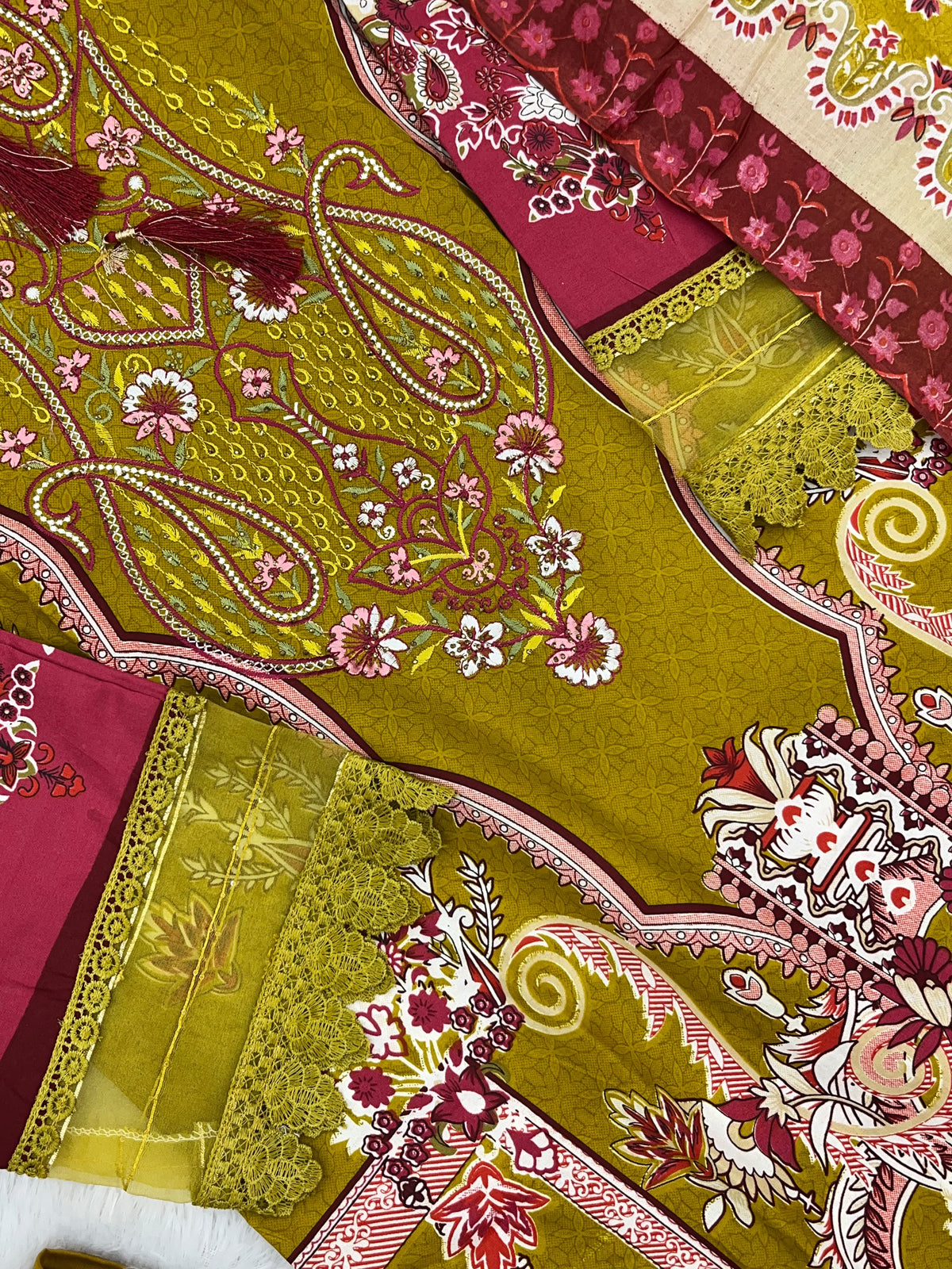 1449 Pakistani Embroidered Suit - Mehndi Green