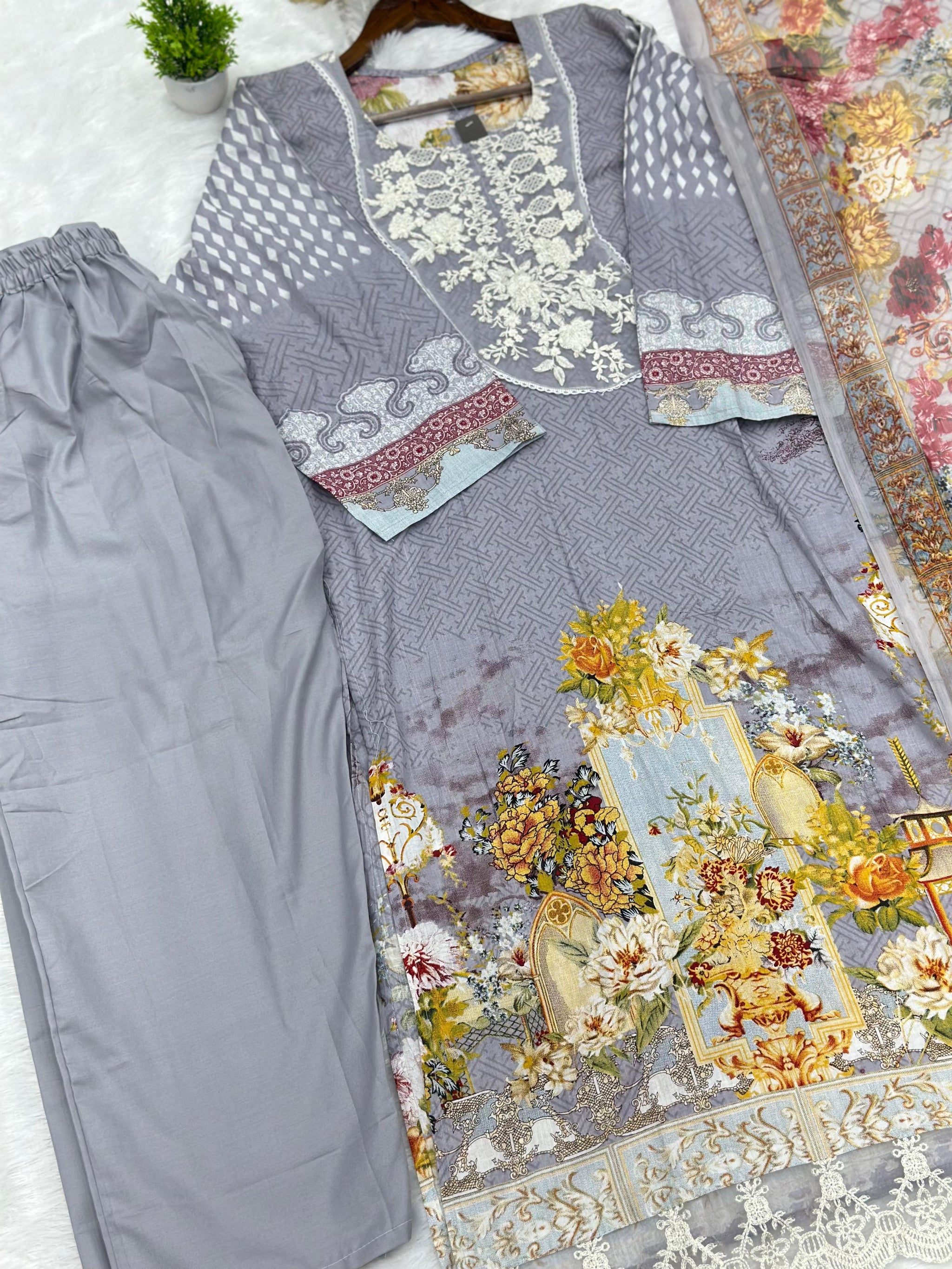 680 Pakistani Lawn Suit - Grey